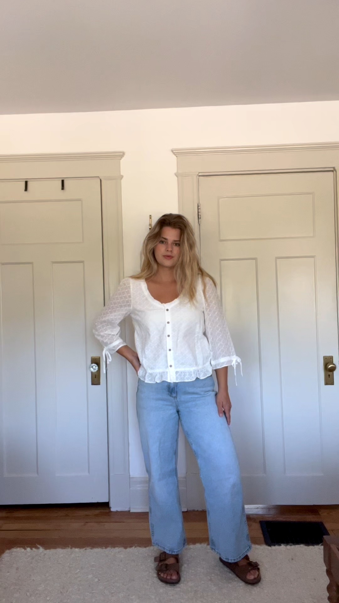 “Jeans and a white top” 🤭 tops are all neuflora (save with code MARIAH10) 