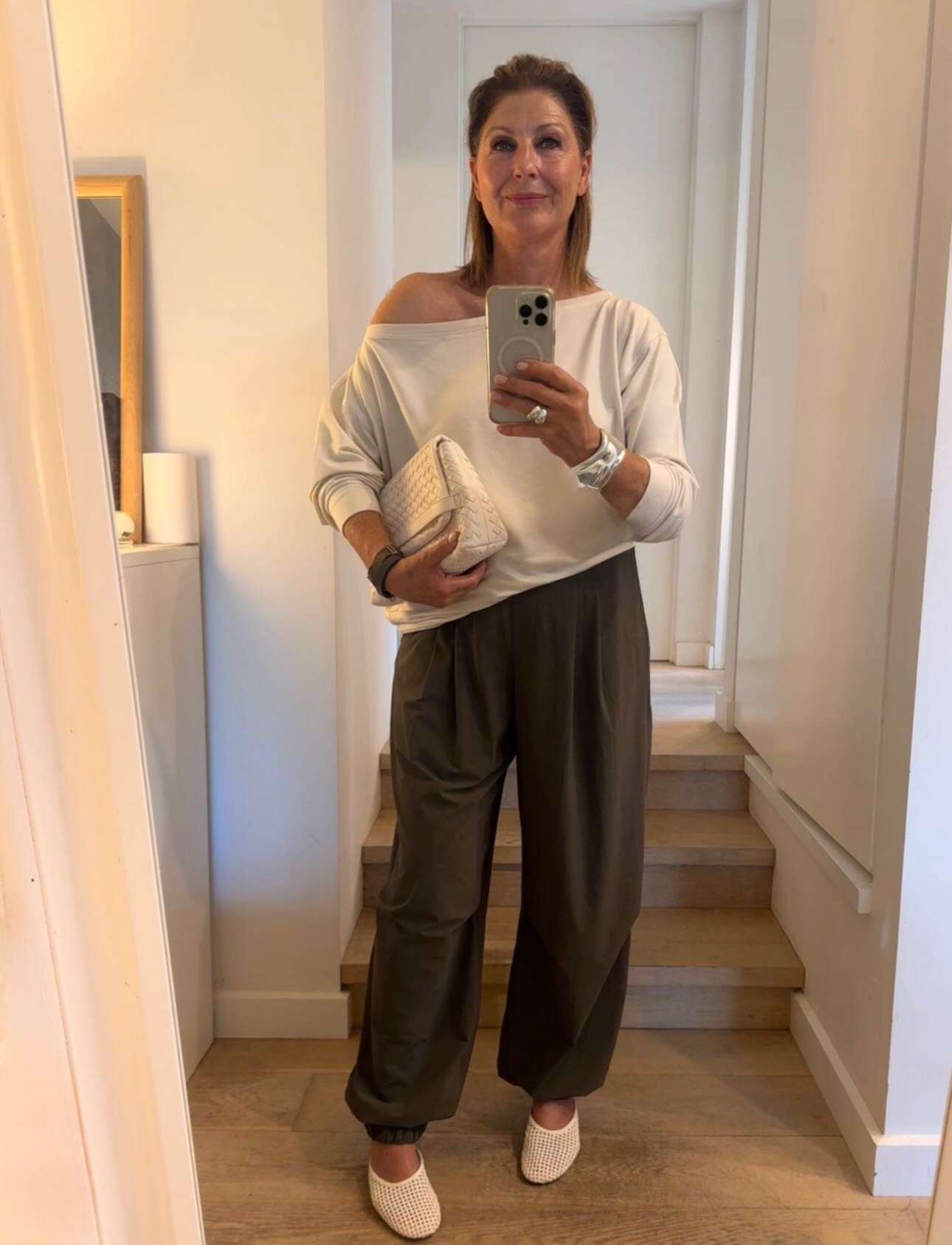 Smart casual ! It’s always tricky right ? You don’t want to be overdressed, but you don’t want to look too sloppy and casual either. (save that for being at home !)

Which is why I pounced on this fabulous slouchy cream top and these cool pull on balloon pants. Both @lululemonausnz ( can you believe it ?! ) in cool new shapes. Plus the cutest satin tank !
Add heels (or flats for weekends).

You can shop the look here plus all my favourites from lululemon #ad #partner


#LTKsummer #LTKstyletip #LTKaustralia