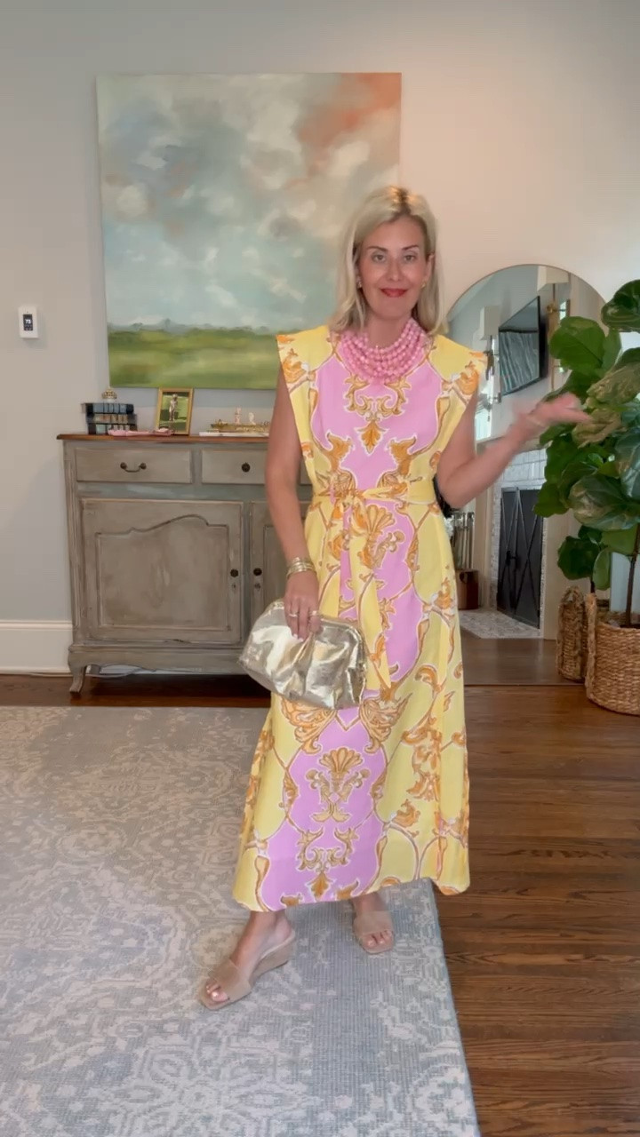 I’m all for dresses that can take us from day to night! This is one of those dresses that you will wear on repeat. I’m in a small dress and 8 heel tts. * Use Catherine20 at A+B

#LTKootd