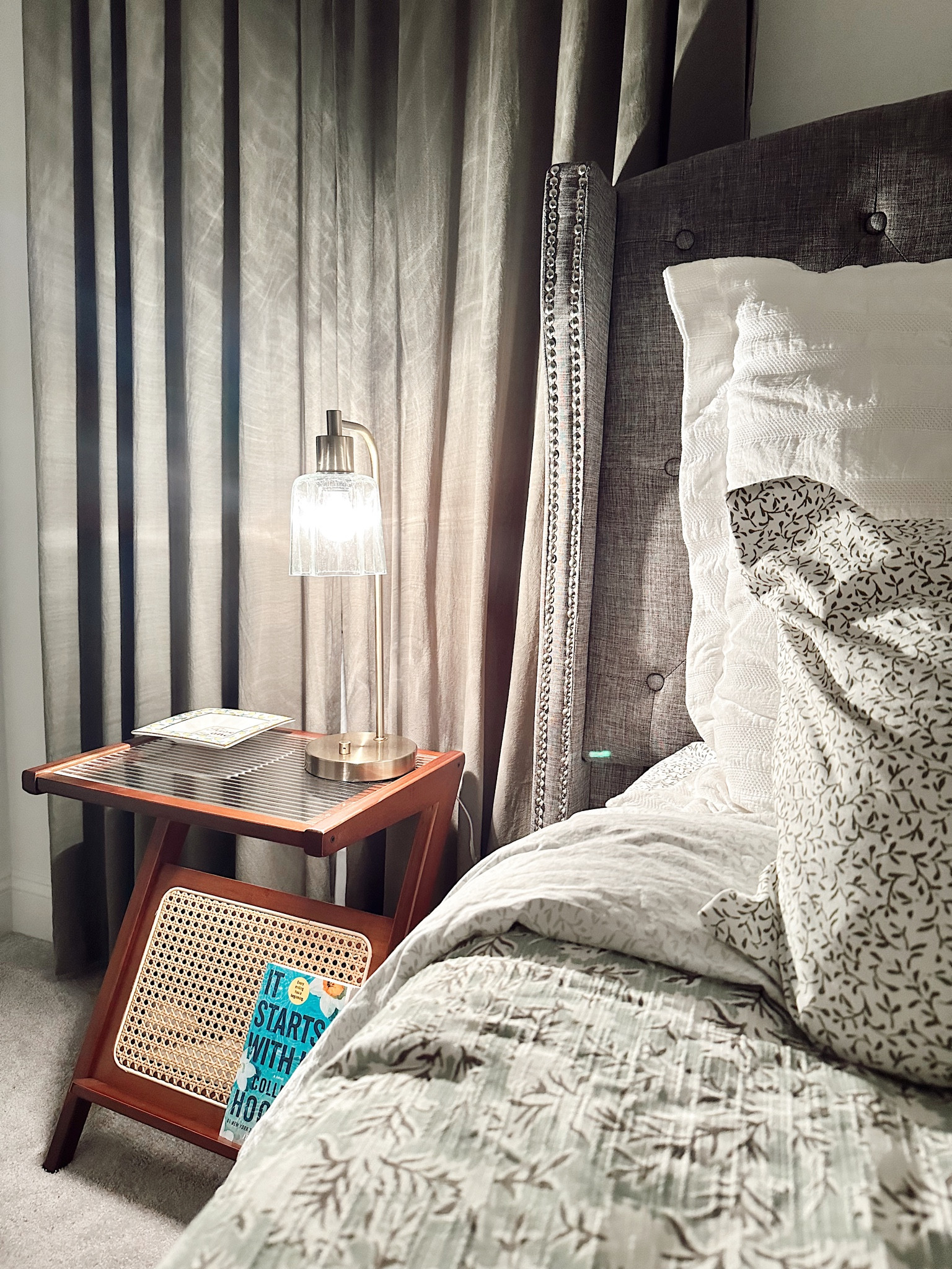 We finally have lamps! Only took a few months of walking around in the dark!

#LTKhome