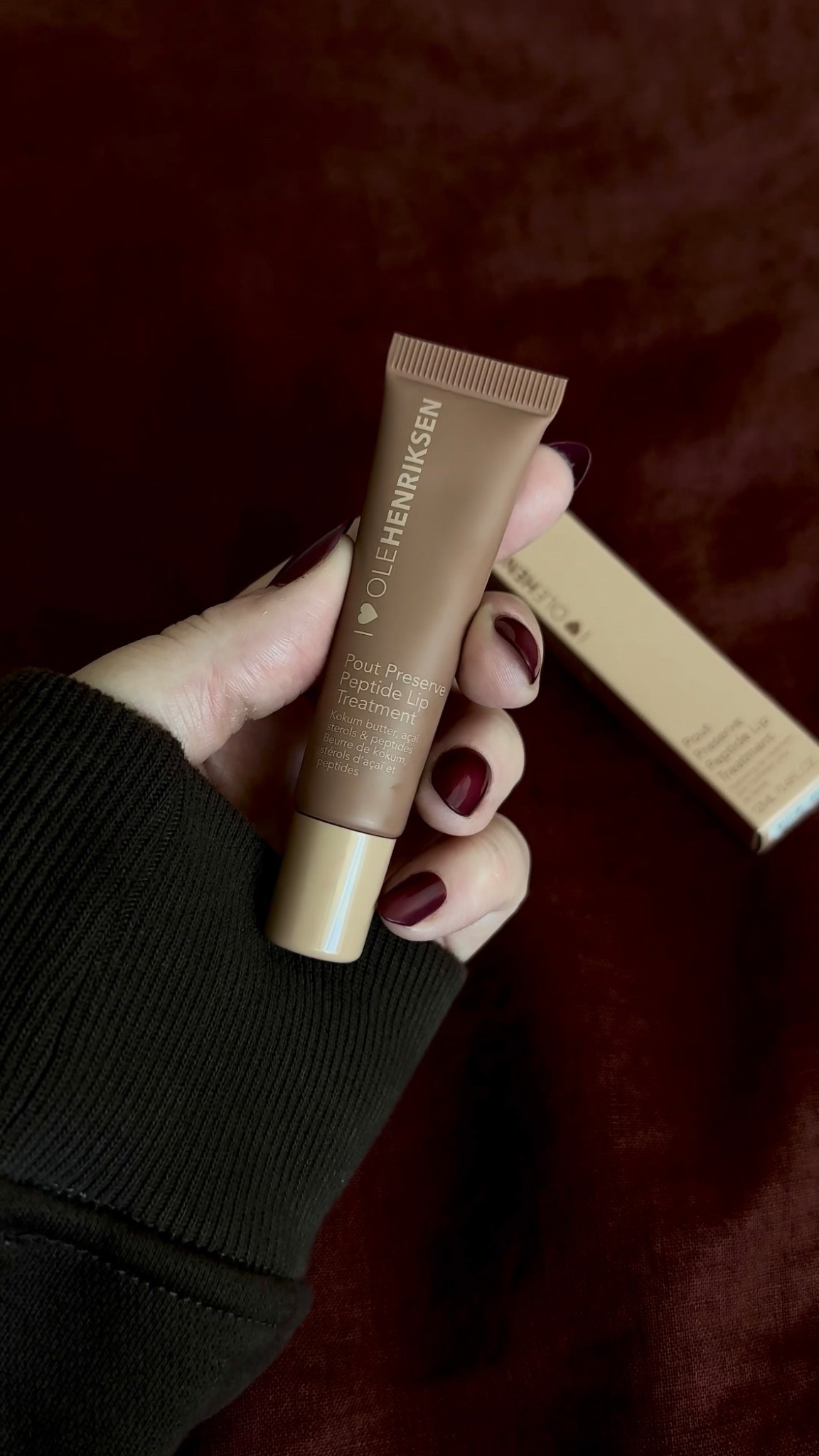 love this color and tastes so good!

peptide lip treatment, ole henriksen, lip treatment, lippie, lip products, lip gloss, lip plump, fall essentials, fall lippie, gift ideas, gifts for her, gifts for mom 



#LTKFallSale #LTKSeasonal #LTKBeauty