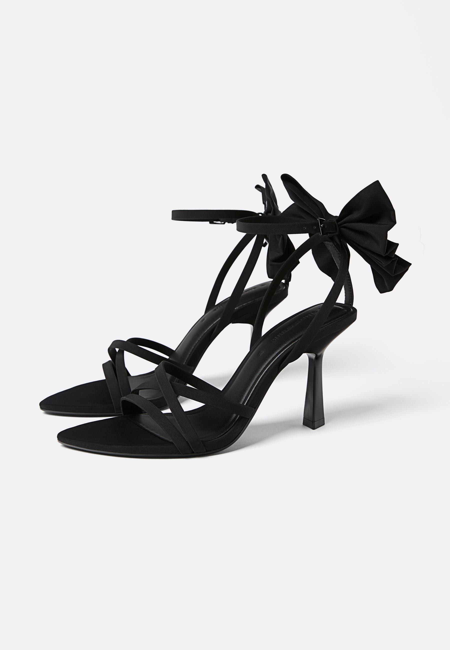 Heeled sandals with bow - Women's Heel shoes | Stradivarius United Kingdom | Stradivarius (UK)
