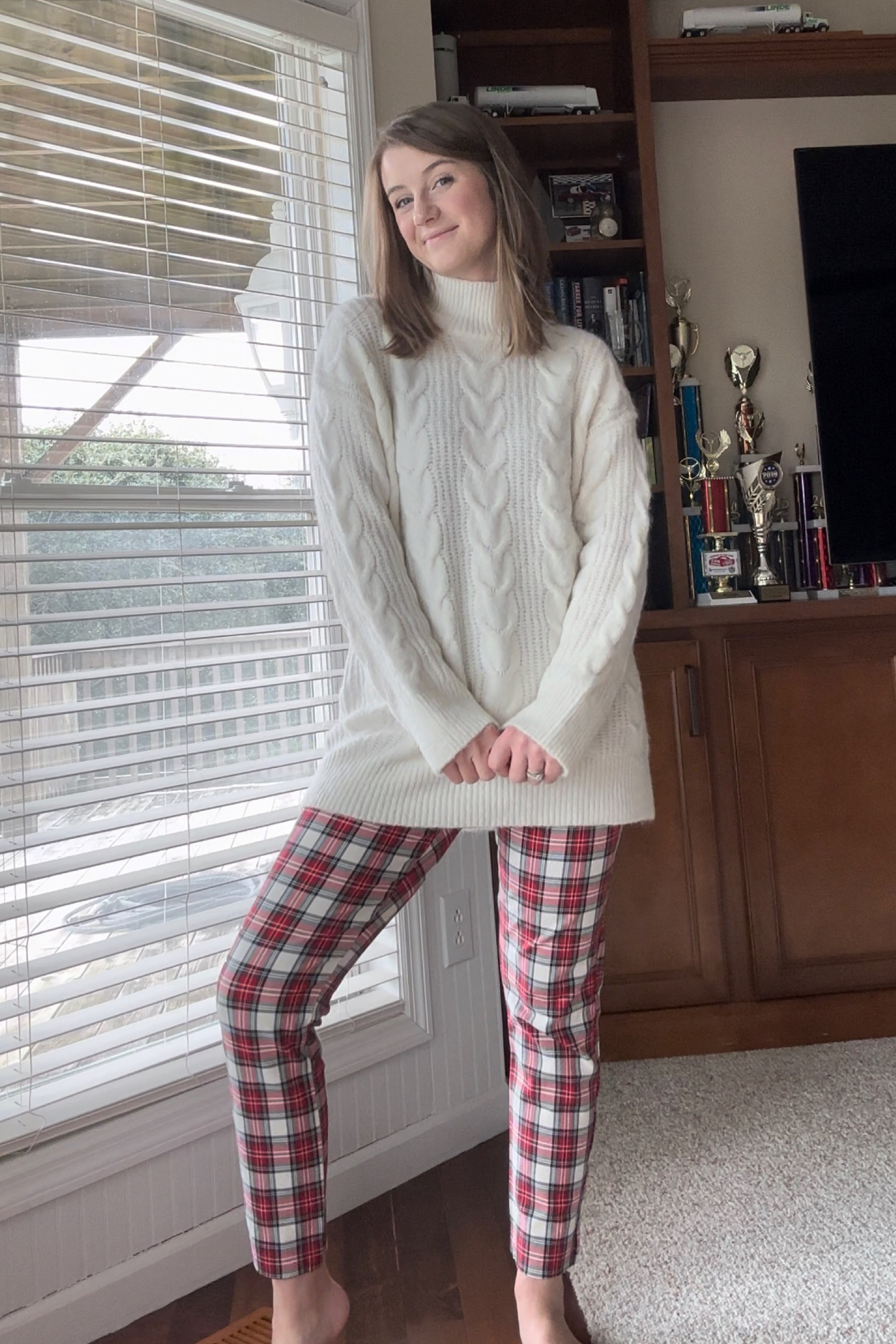 My old navy Christmas pants are 50% off right now friends! My target cozy sweater is 30 % off right now too 😍 

#target #oldnavy #cybermonday #cybersale #salealert #findsunder50 #christmas #ootd #findsunder100 #LTKparties

#LTKHoliday #LTKsalealert #LTKCyberWeek
