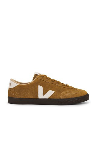 Veja SNEAKERS VOLLEY in Tent Natural & Eagle - Tan. Size 45 (also in ). | FWRD 
