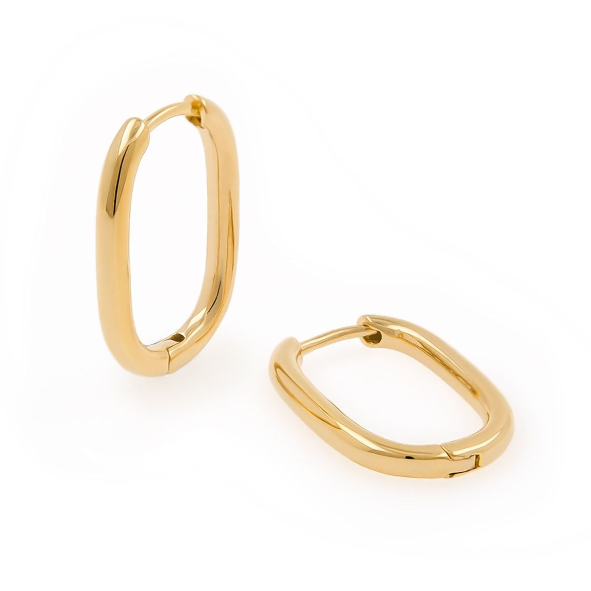 Gold Oval Link Huggie Hoop Earrings | Wolf & Badger (US)