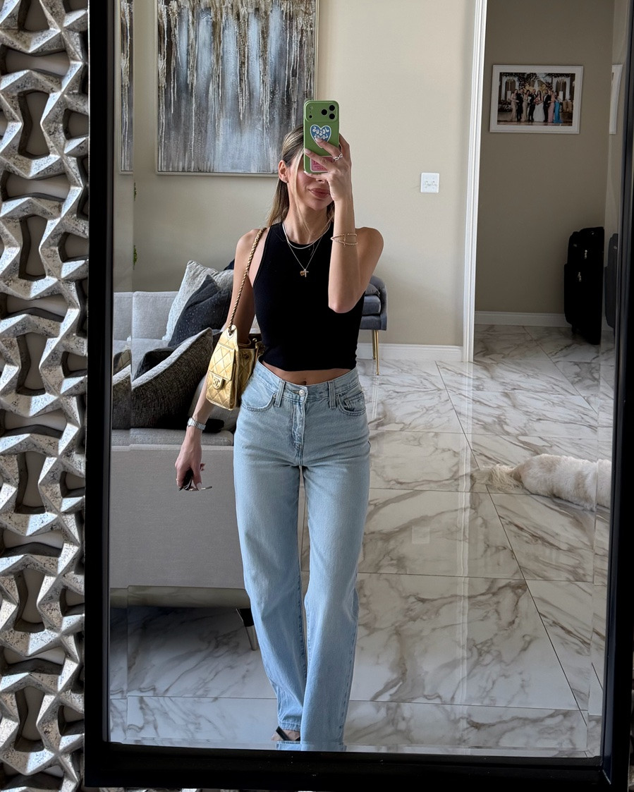 Simple fit💕 


#aritzia #chanel #lowrise #denim #denimforum #basics #ootn #ootd #summer #spring #chanel #fashion #style

#LTKootd