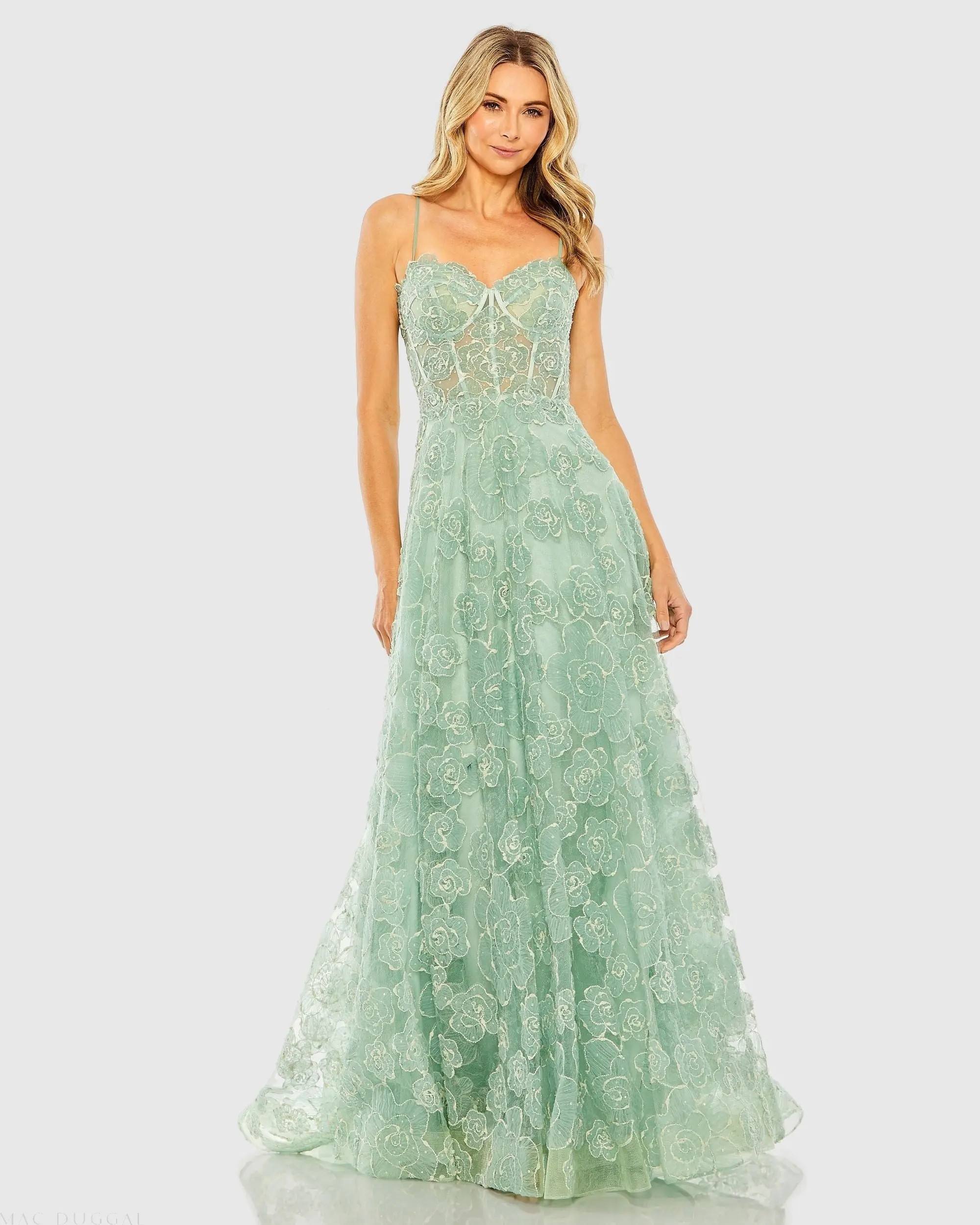 Prom - Mac Duggal - Green Embroidered Sweetheart Neck A-Line Gown - US 0 | Mac Duggal