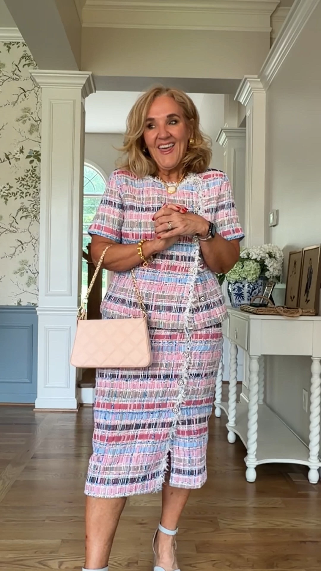 Beautiful tweed suit size medium. Size up in the skirt to give you a bit more room. It’s pretty snug. 
This is gorgeous. So classy. Daytime wedding guest, volunteer lunch, afternoon tea

#LTKOver40 #LTKWedding #LTKWorkwear