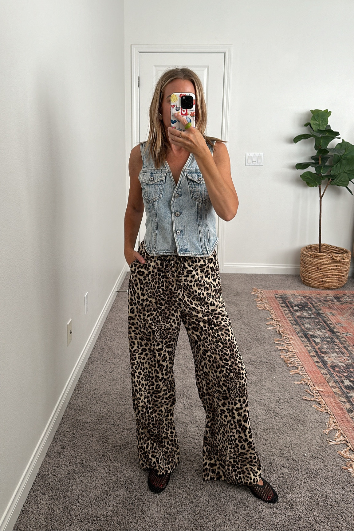 Amazon leopard pants size xs
Vest size xs


#LTKSaleAlert #LTKStyleTip #LTKFindsUnder50