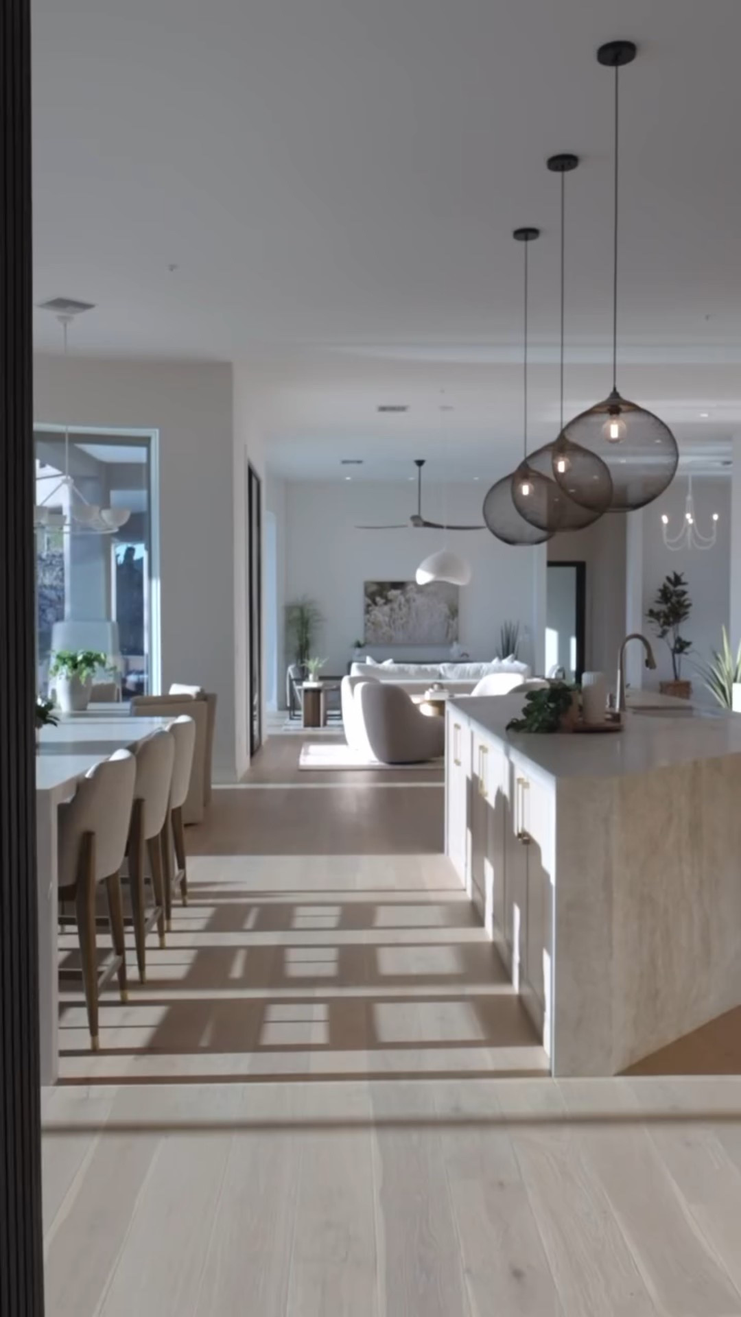 A space for cooking and connection. ✨ Linking the kitchen island pendants 🖤

@rekuccolleen 
@jeremiah_jonathan
Staging by us @kozidesigner 
House Scott Odabash 


#kitchendesign #kitchendecor #homedecor #kitchenideas #homegoals #interiordesignersofinstagram #arizonahome #scottsdalearizona #arizonadesign #designcommunity #pinterest #openconcept #entertaining

#LTKHome
