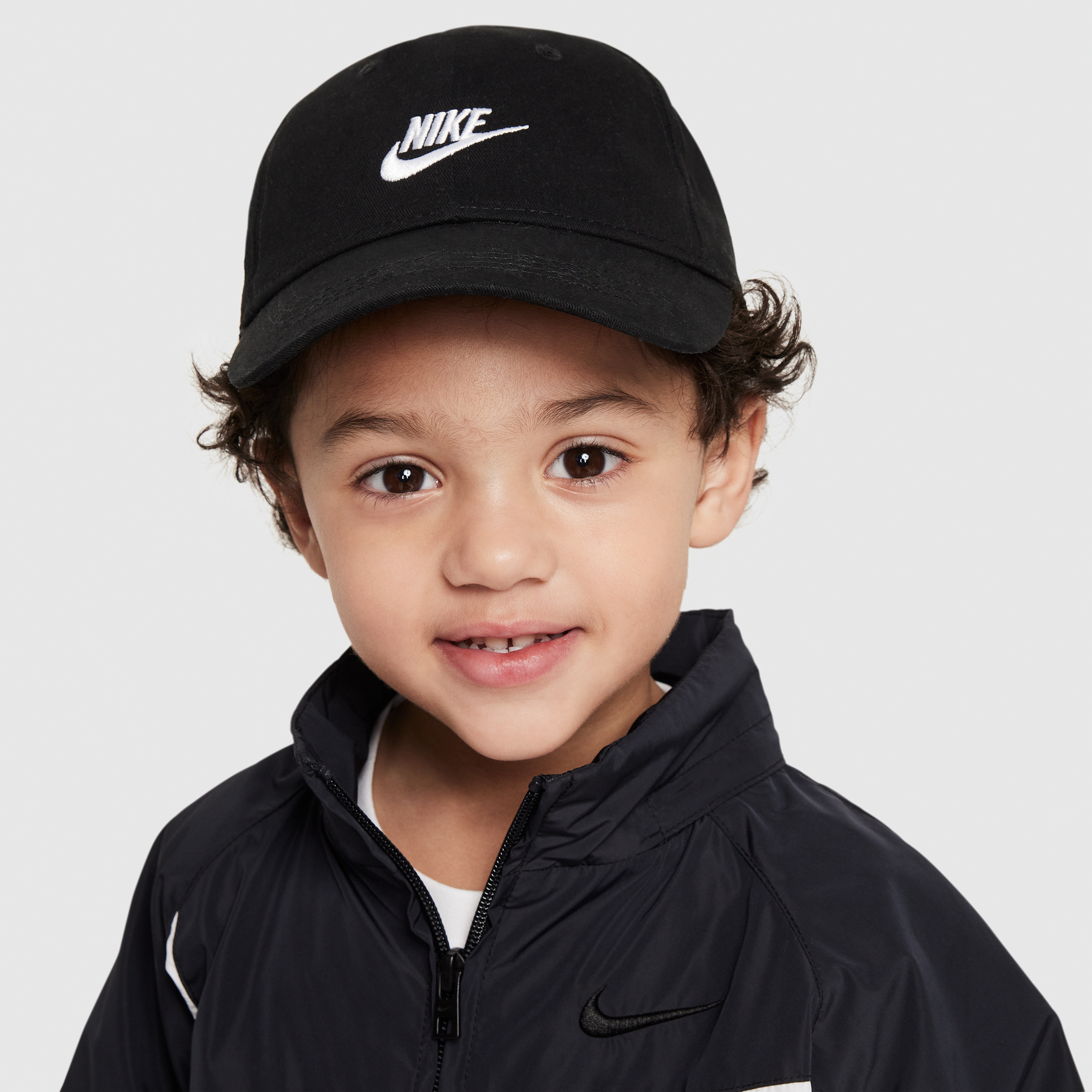 Nike Toddler Futura Curved Brim Cap in Black | 7A2902-023 | Nike (US)