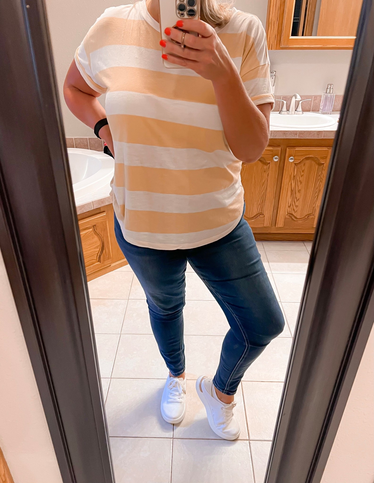 Casual OOTD

These Reef shoes are perfect for travel & everyday wear. I have them in 3 colors. 

#reef #maurices #ootd



#LTKTravel #LTKShoeCrush
