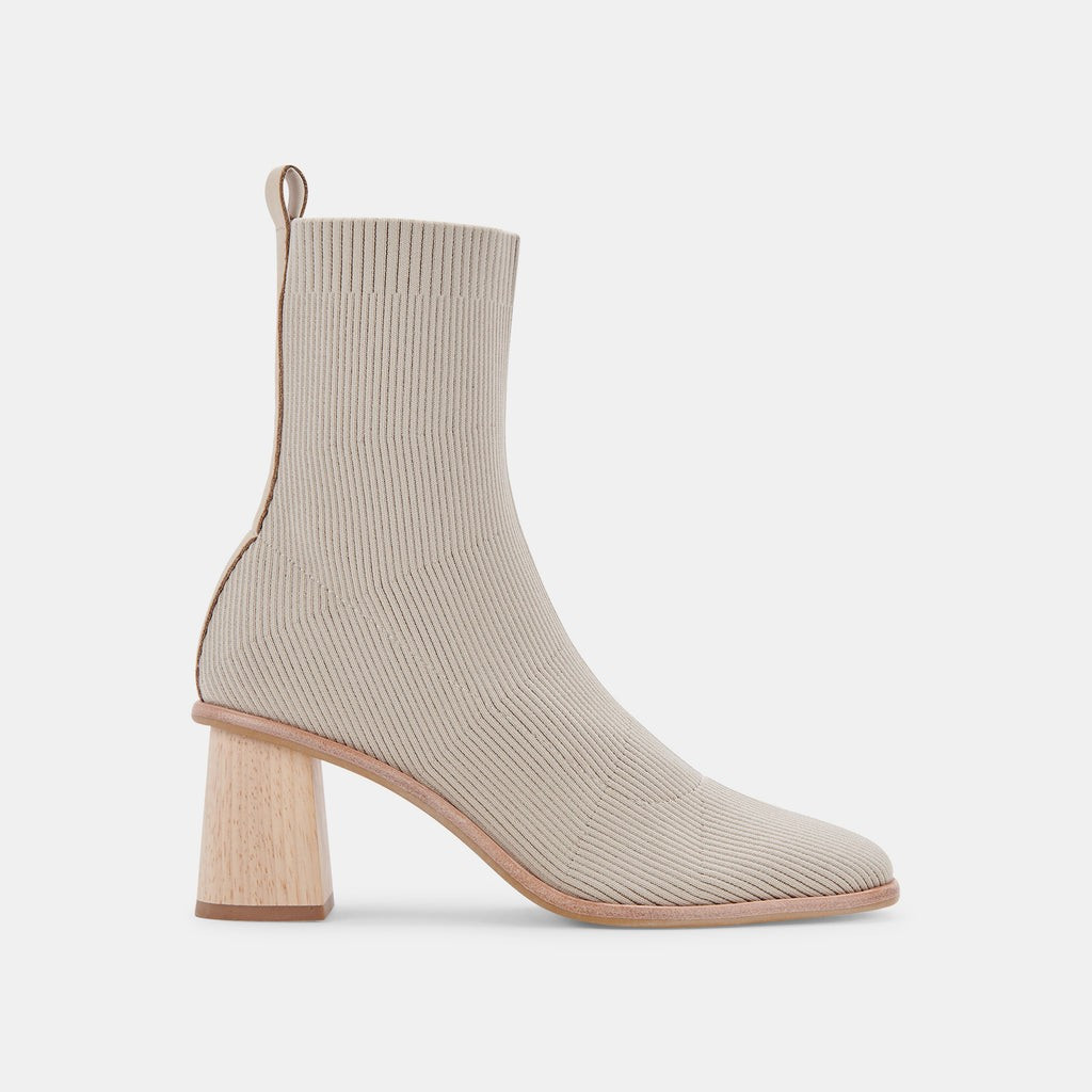 ALAYA BOOTIES SAND KNIT | DolceVita.com
