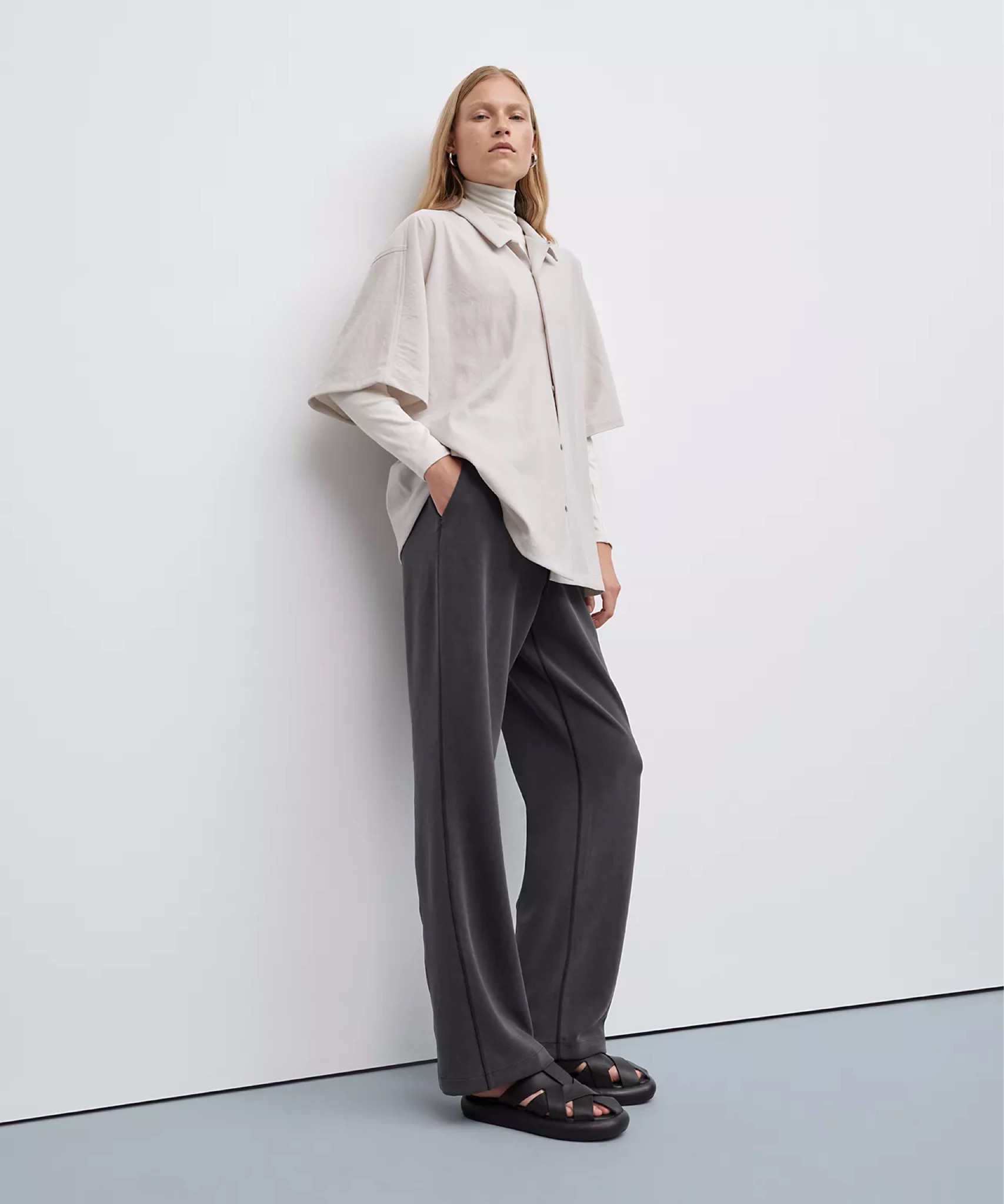 These Lulu pants 🤩

#LTKGiftGuide #LTKstyletip