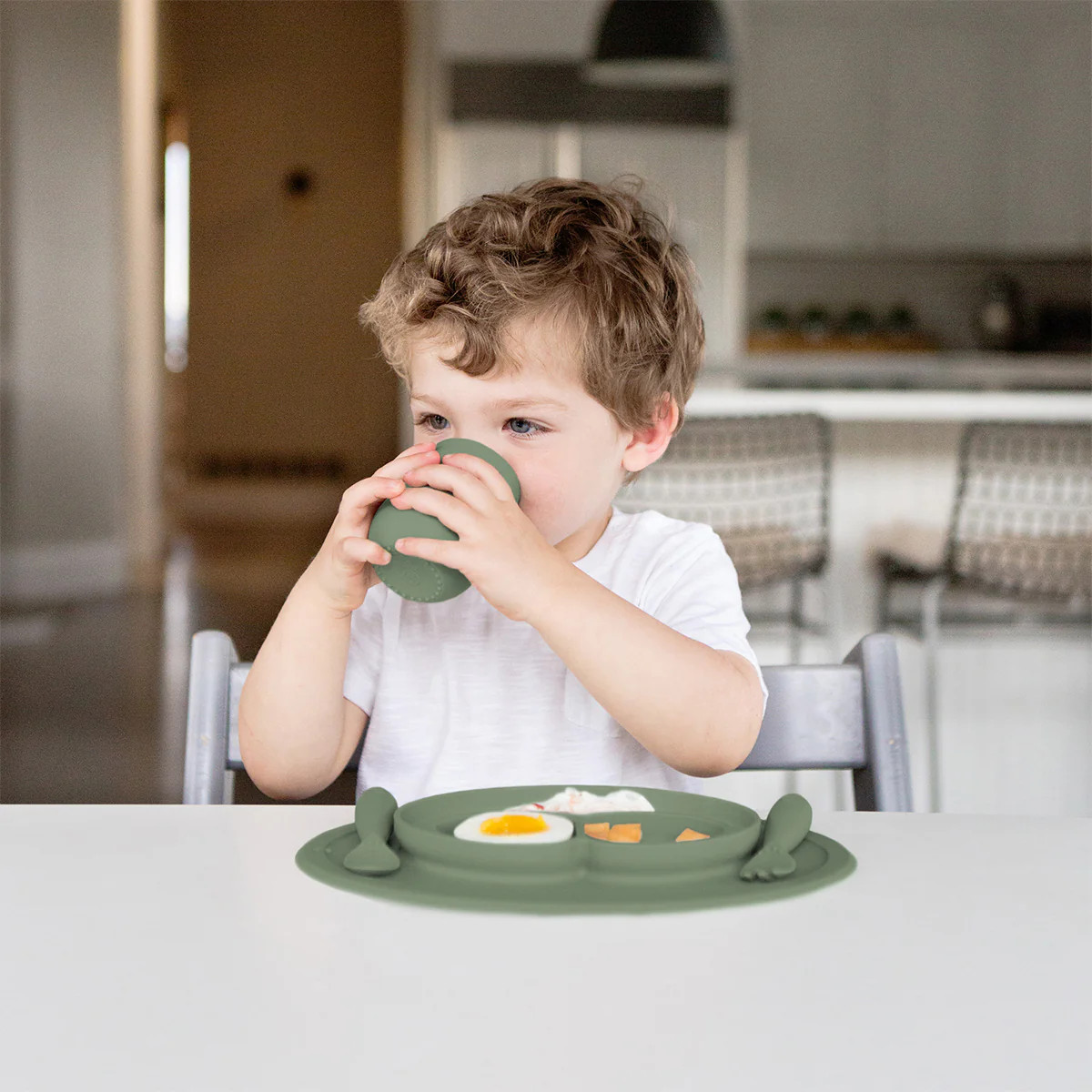 Mini Feeding Set by ezpz / Silicone Plate, Fork & Spoon for Toddlers | ezpz