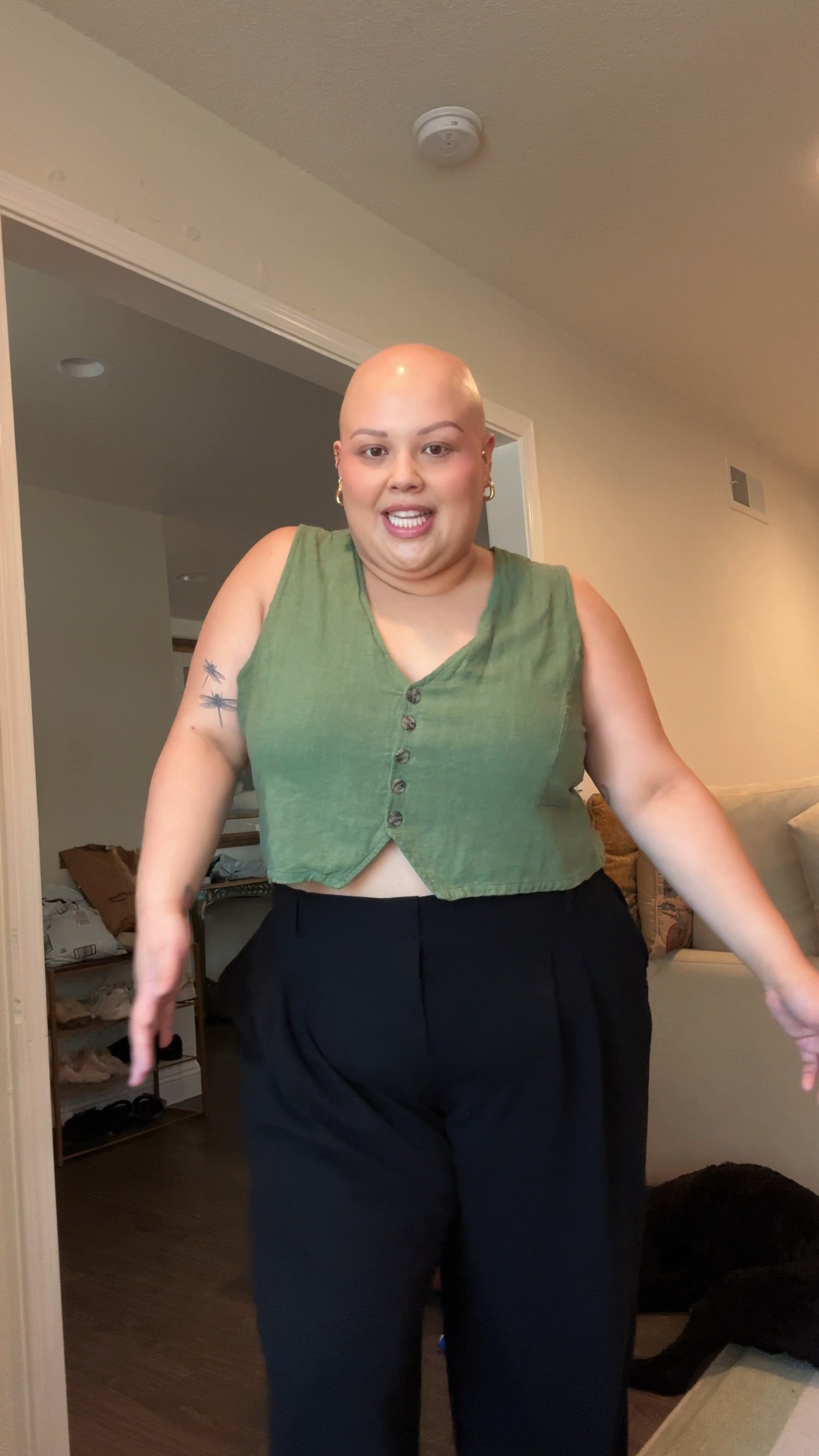 wearing a 2X in the pants bc they run true to size 🥳🤑 apron belly friendly but tbh ALL bodies + bellies will loveeee these. the perfect work pant that’s actually comfortable and can also be worn casually 🤭

#LTKSaleAlert #LTKPlusSize #LTKWorkwear