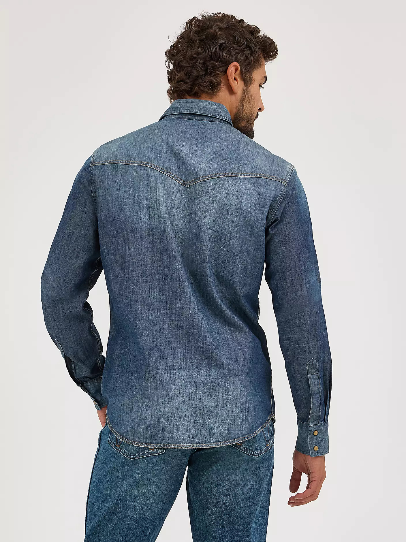 Men's Wrangler Retro\u00ae Premium Long Sleeve Denim Western Snap Shirt | Wrangler