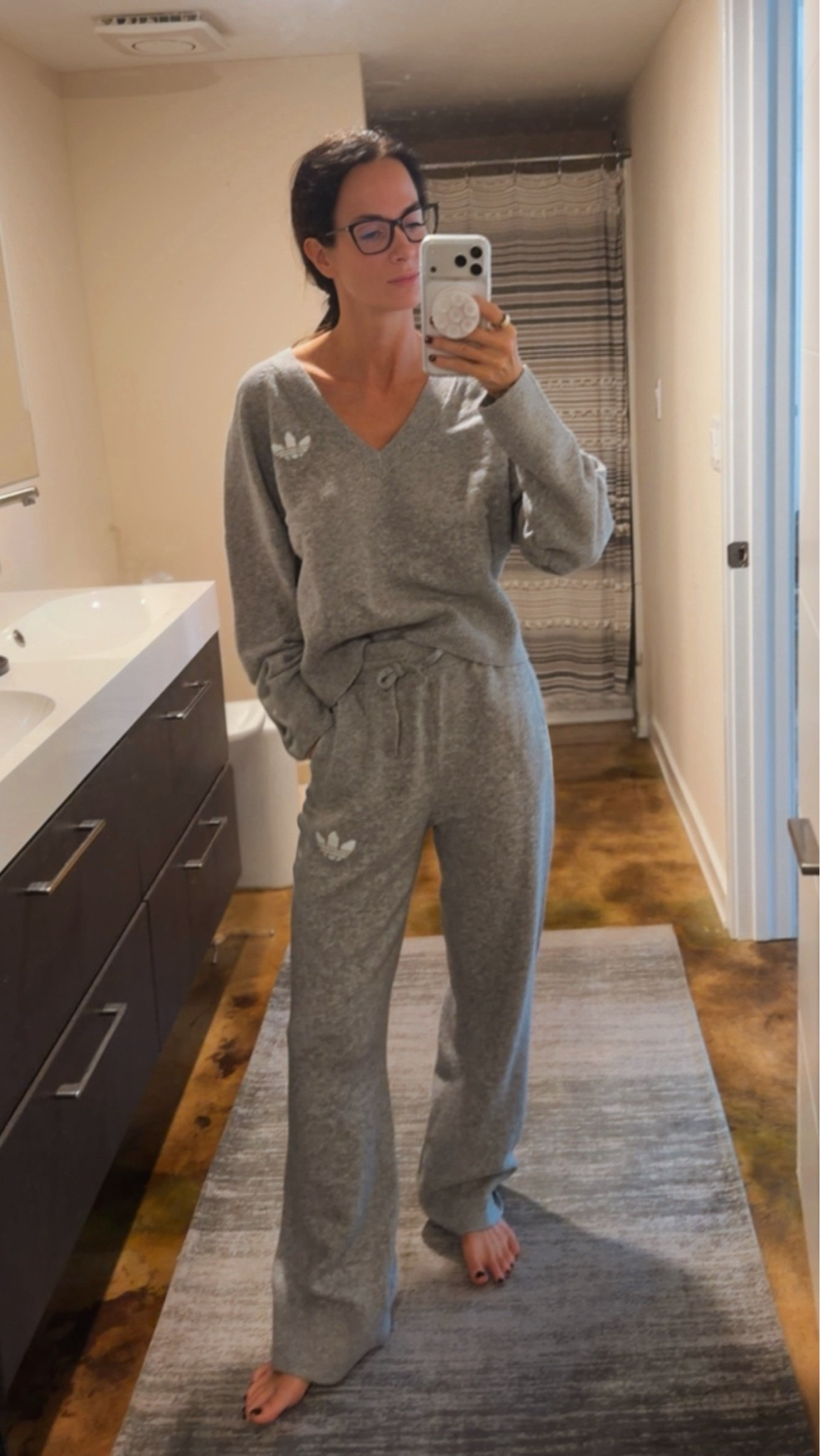 The repeat purchase says everything. 🤎🩶 Loved this adidas knit set in brown, so the grey officially joined the rotation. A relaxed V-neck top and matching wide-leg pants—my kind of off-duty outfit. Linking both pieces so you can pick your favorite color!
