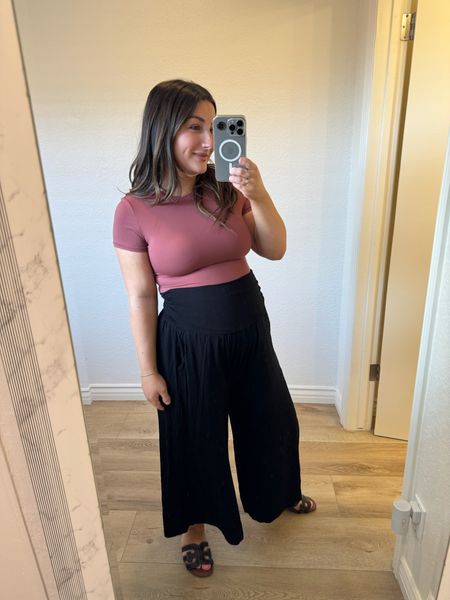 One of my fave outfits during pregnancy — and I’ll continue wearing it beyond! Double lined top with wide leg pants - so soft and easy to throw on!! 

Bottoms: Sized up to a medium in 22 inch inseam (pre-pregnancy I would have worn a small) 

Top: size medium

Petite lounge pants, loungewear, cropped, wide leg, summer outfit, summer fashion, maternity pants, maternity outfit, bump friendly, bump fashion

#LTKStyleTip #LTKFindsUnder50 #LTKBump