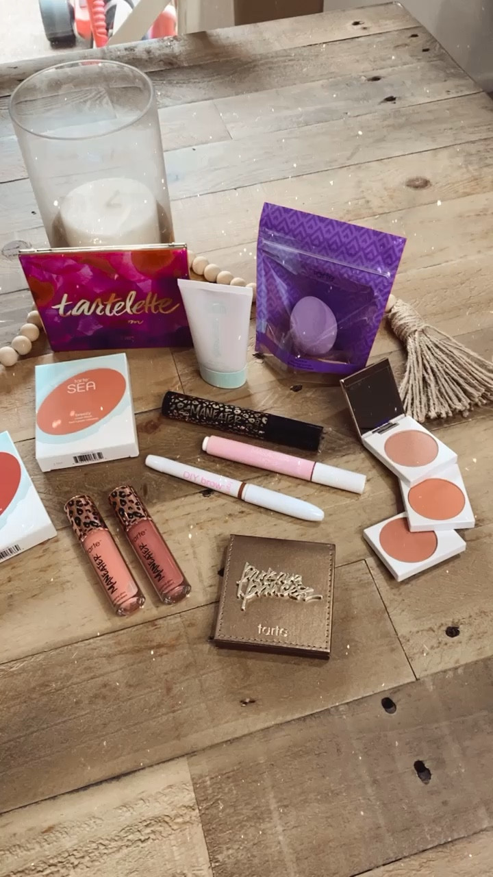 Tarte sale ❤️ 20% off sitewide // gifts for Her // gift guide // beauty gifts // tarte shape tape // tartelette in bloom

#LTKHoliday #LTKSeasonal #LTKbeauty