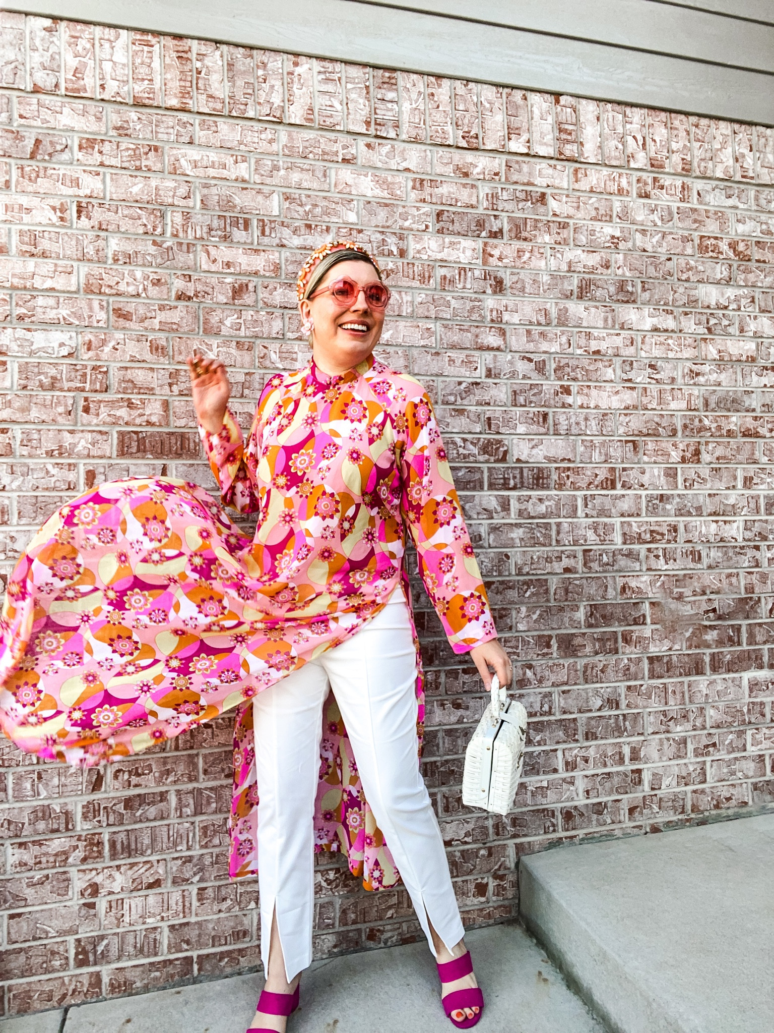 I bought this fabulous Vintage Coverup/Caftan style dress on WhatNot. I’ll leave a coupon for you if you want to try your luck there. For a more sure thing, I’ve linked some new and vintage options for you!

Get up to $200 to spend on the platform
 https://whatnot.com/invite/katbondstyle. 

#LTKSeasonal #LTKtravel #LTKstyletip