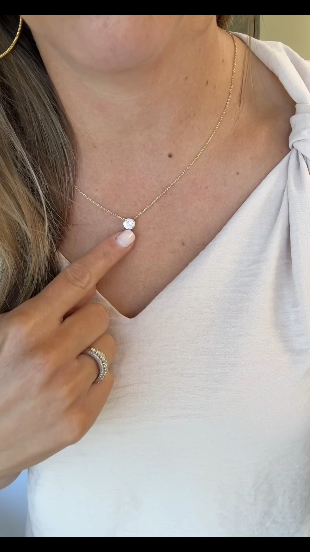 I’m obsessed with my newest accessory! This necklace is so dainty and will literally go with everything!! #necklace #accessories #jewelry

#LTKFindsUnder50 #LTKStyleTip