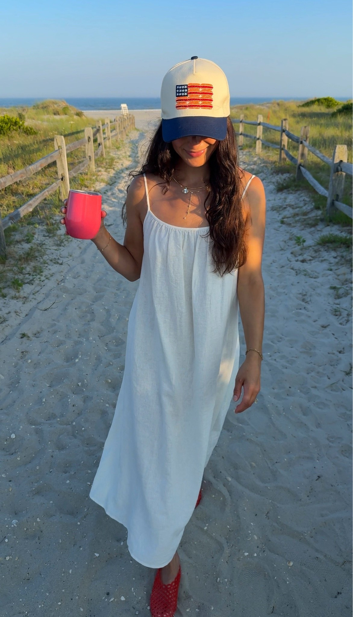 wearing size XS in dress! Hat is old but linking other options I like
