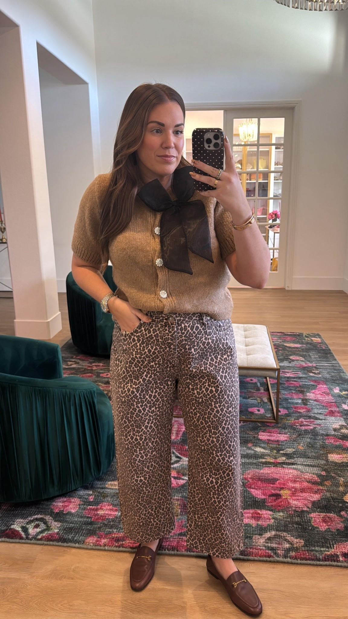 curvy midsize fall look! wearing size large in short sleeve bow sweater and size 31 in barrel leopard denim 

#LTKShoeCrush #LTKSeasonal #LTKMidsize