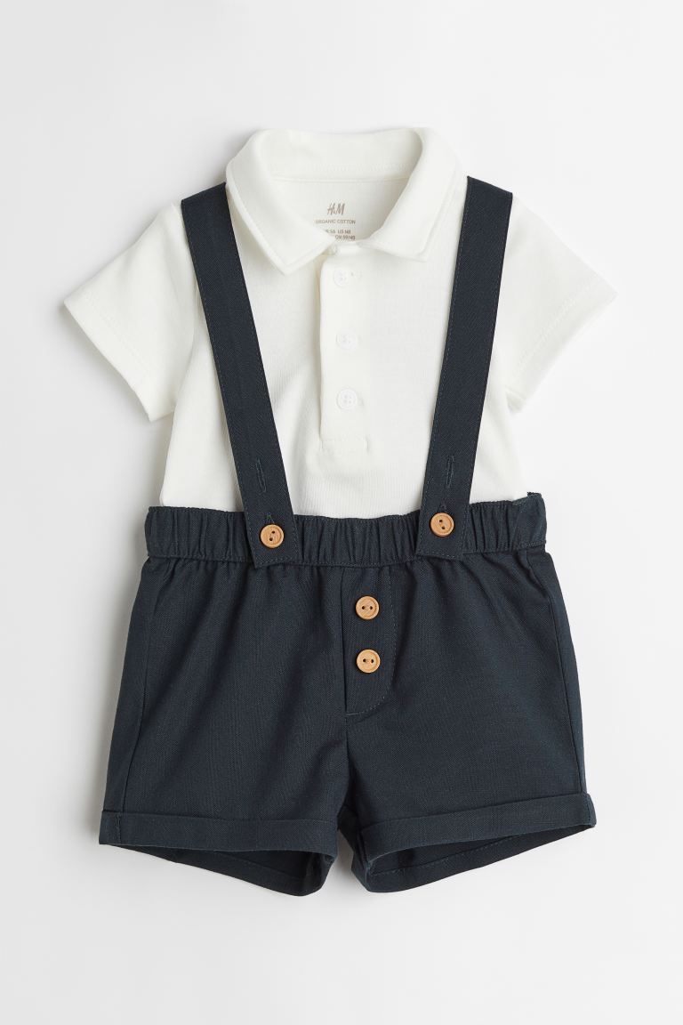 Set with a short-sleeved bodysuit in soft cotton jersey and suspender shorts in woven cotton fabr... | H&M (US + CA)