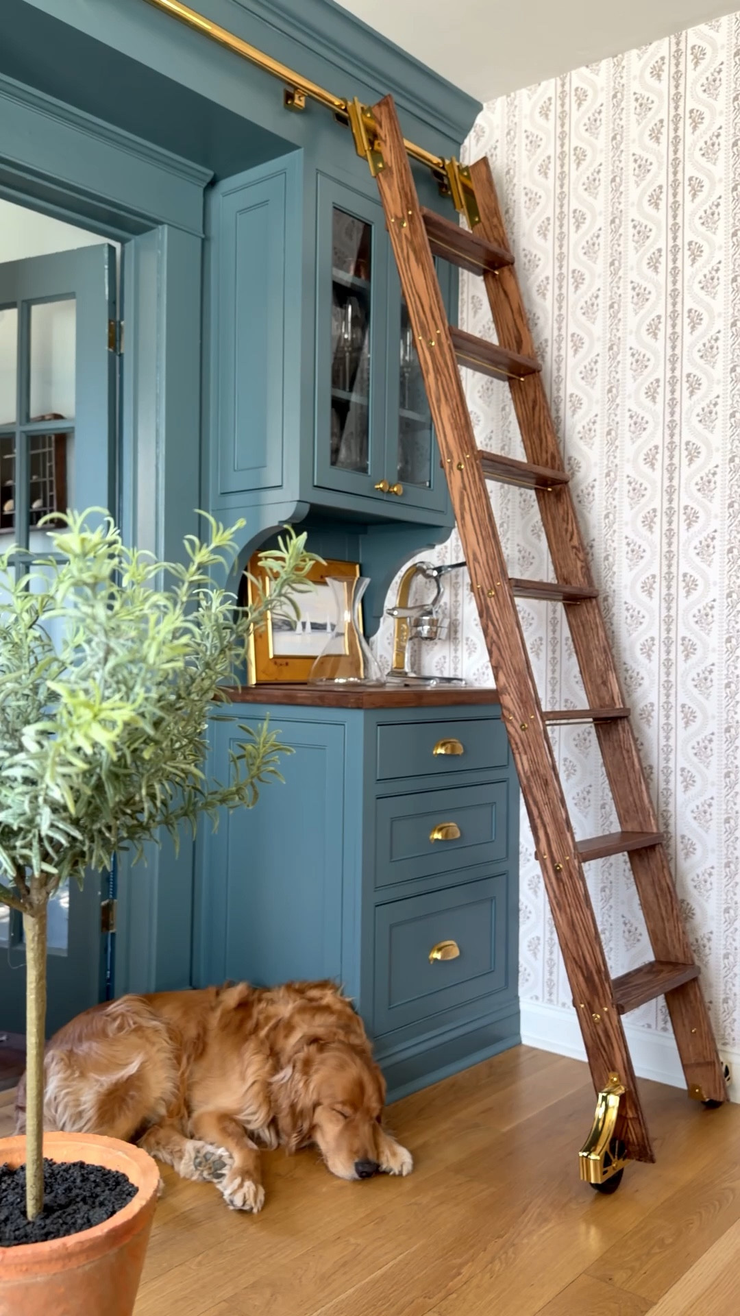 Sunday scene, at home 🤍 See something you like? I’ll send you a message with links to the entire space!



#LTKSpringSale #LTKSaleAlert #LTKHome