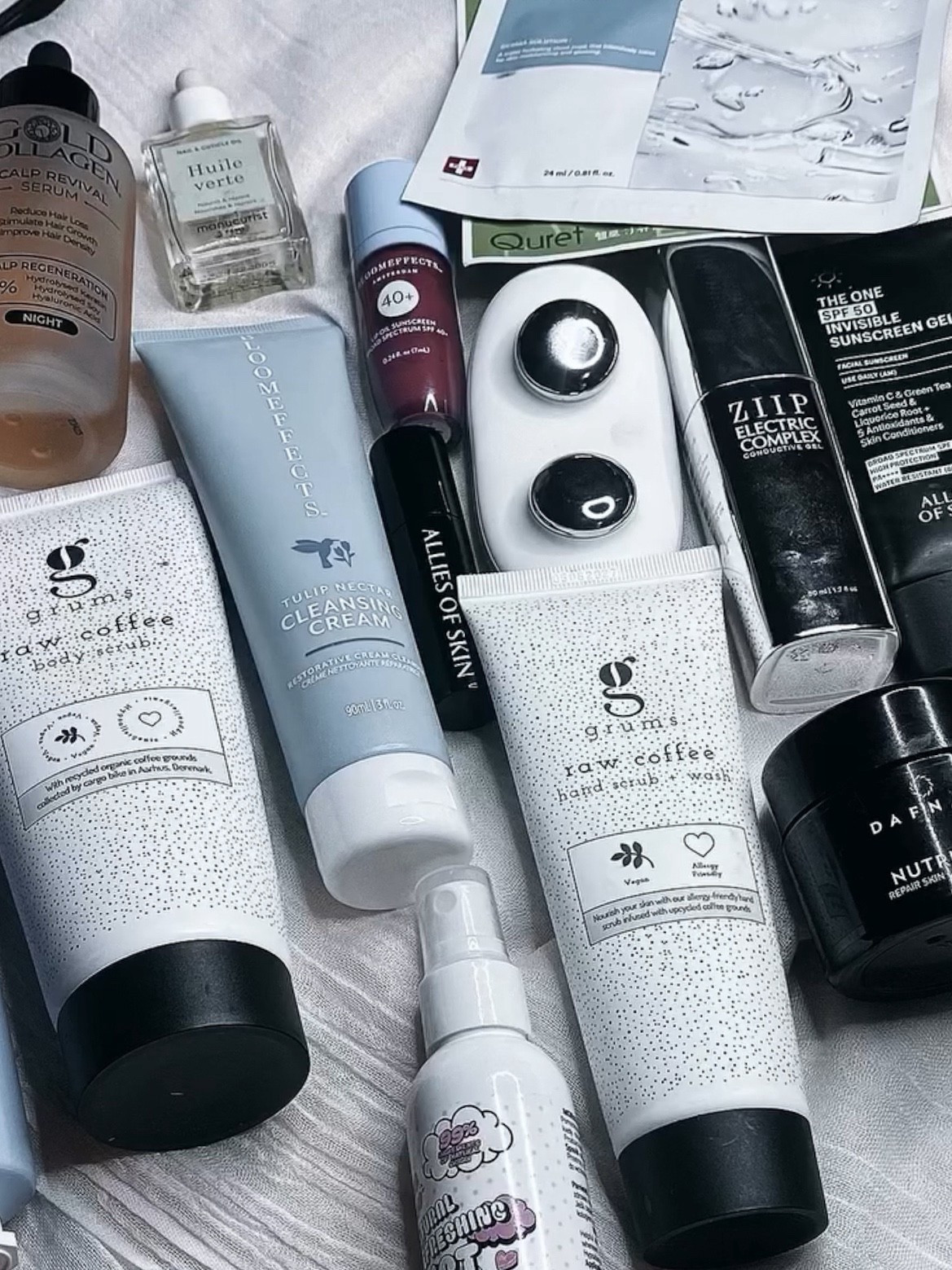 Perfect travel routine .
Discount codes below ⤵️

💸AleksaAmor - 20% OFF for BLOOMEFFECTS sitewide & worldwide
❗️on official website 

💸 ALEKSAAMOR - up to 20% OFF for Allies of Skin sitewide & worldwide 
❗️on official website 

💸 NAILSOFALEKSA - 15% OFF for Manucurist sitewide & worldwide 
❗️on official website 

💸  ALEKSAZIIP - 10% OFF for ZIIP sitewide & worldwide 
❗️on official website 

💸 ALEKSA15 - 15% OFF for Dafna’s Skincare sitewide & worldwide 
❗️on official website 

ALEKSA10 - for Centellian24 via YesStyle




#LTKBeauty