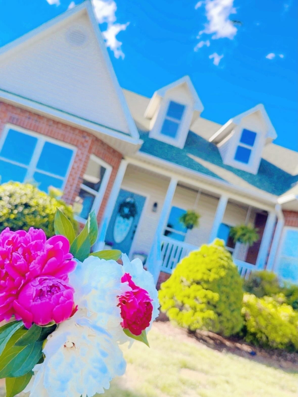 h o m e  s w e e t  h o m e  on our  f a r m  s w e e t  f a r m  and all the fresh picked peonies from the property 🌸 to fill it with - thank you, Jesus!!! 🏡🌳🧺🌾💐☀️🚪🪷 #happyfriday #farmsweetfarm #foreverhome #homegrownpeonies #peonyseason

#LTKHome