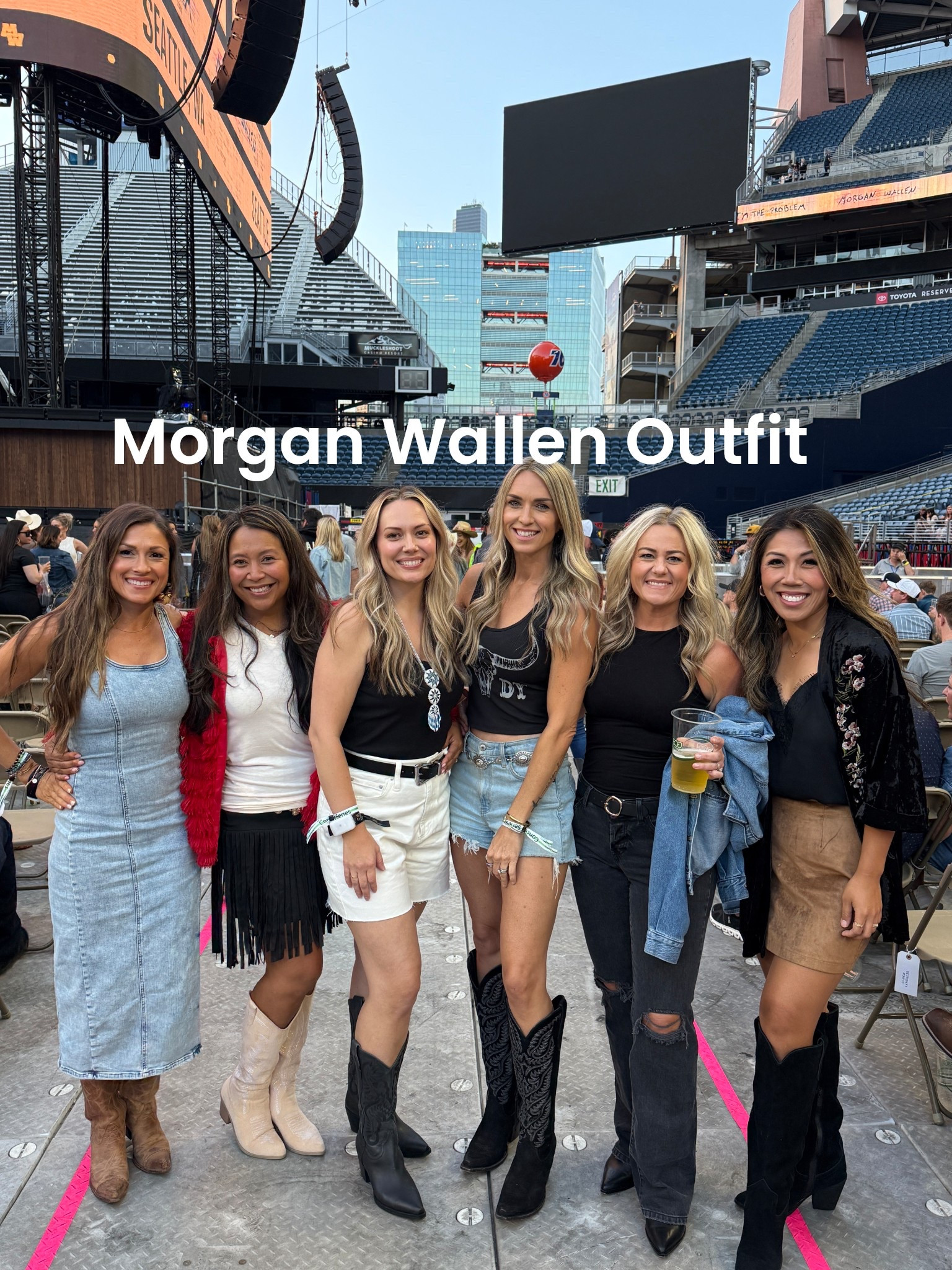 The best Concert!!!
I wore Jean shorts, a cute tank and a fringed jacket I loved!! 🙌🏻♥️