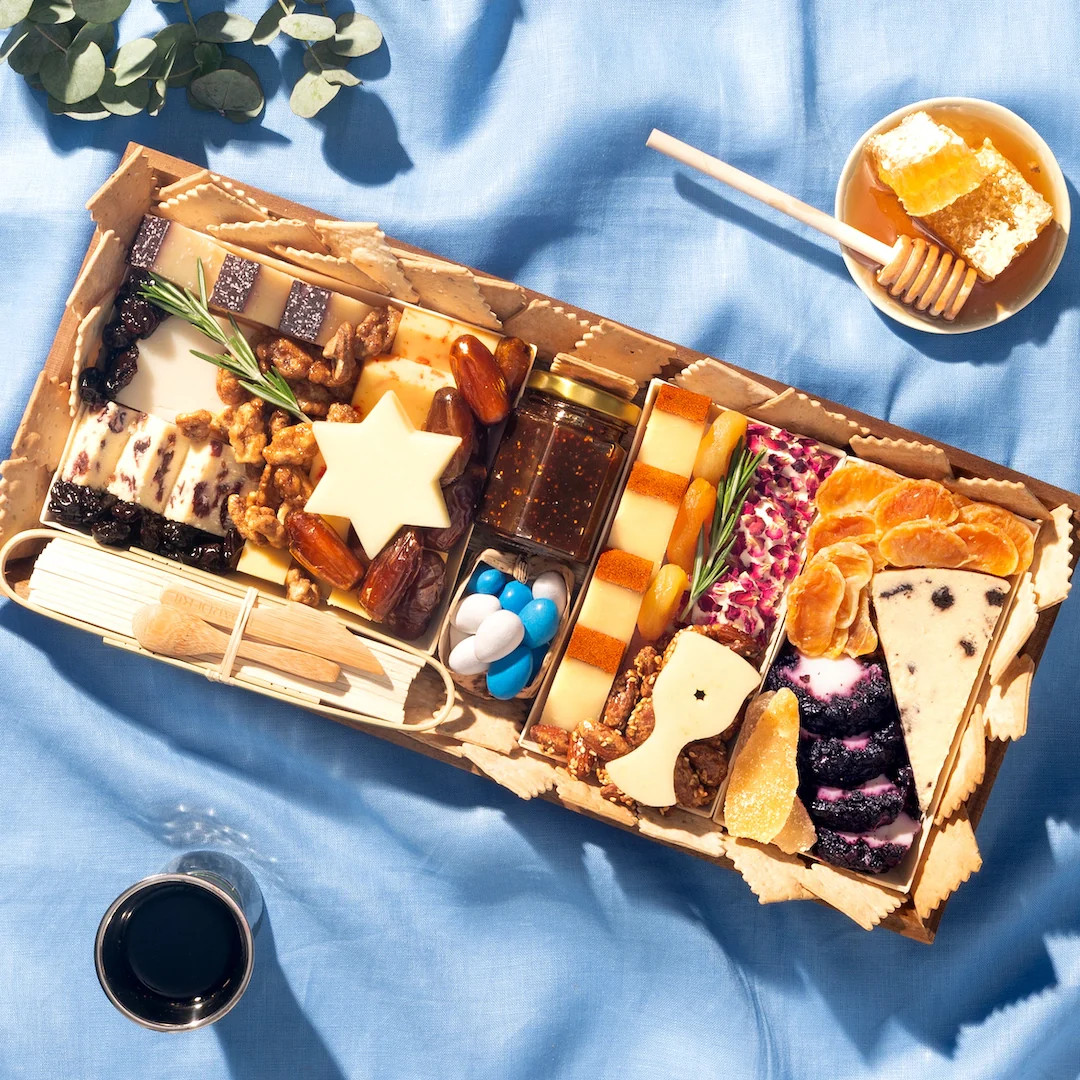 Hanukkah Charcuterie Board - Large | Boarderie | Boarderie