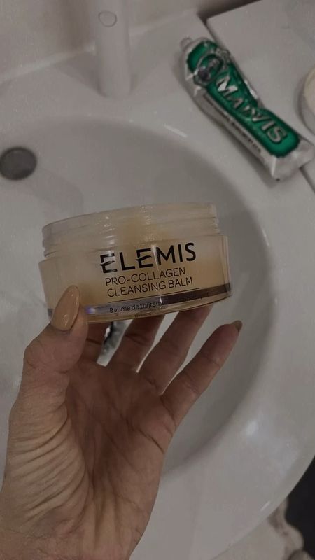 Elemis Pro-Collagen Cleansing Balm is 35% off right now 🙌🏼

#LTKCyberweek #LTKbeauty #LTKsalealert