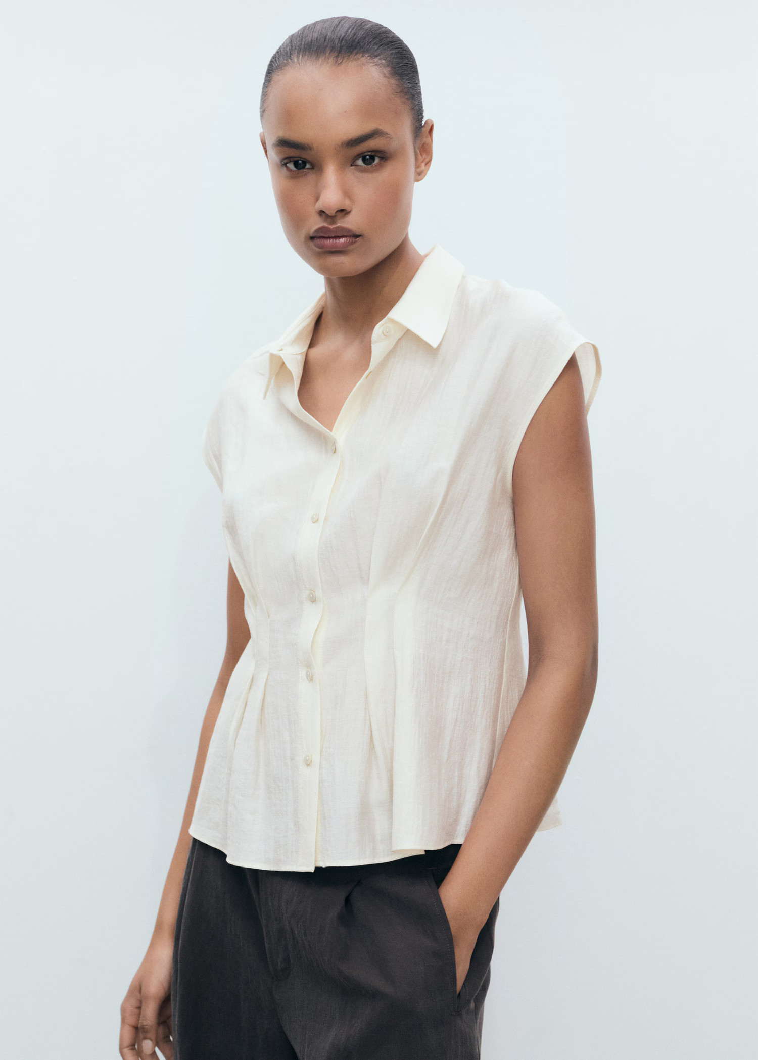 Short-sleeved pleated shirt - Women | MANGO USA | Mango (US/MX/AU)