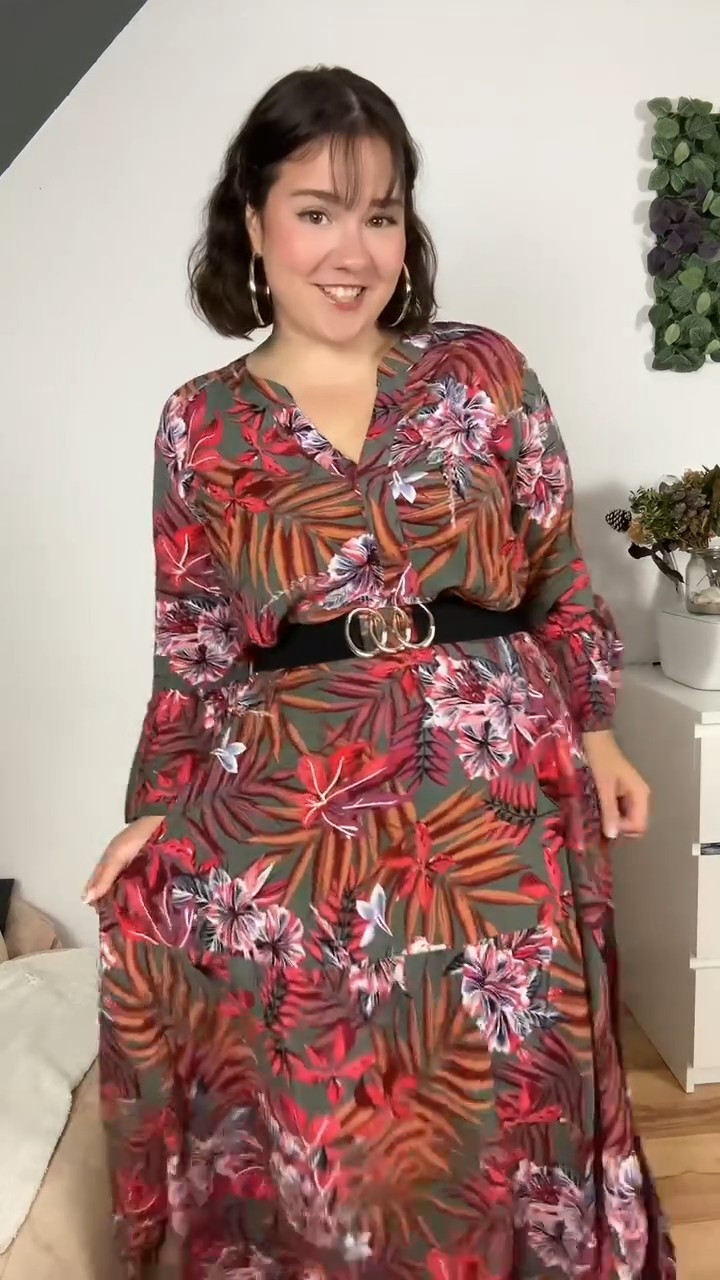 Kleid Größe 46.

#LTKplussize #LTKdeutschland #LTKcurves