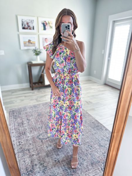 Easter dress. Spring dress. Amazon Easter dress. Amazon spring dress. Baby shower dress. Floral maxi dress. Wedding shower dress. Vacation outfit. Bump-friendly for 1st/2nd tri Amazon clear heels are TTS. Pearl hoops.

*Wearing small - bust is a little big on me so I add double-sided tape!

#LTKbaby #LTKwedding #LTKtravel