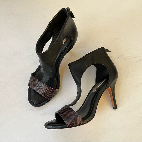 [bcbgmaxazria] t strap high heeled sandals black brown snake texture 6.5 | Poshmark