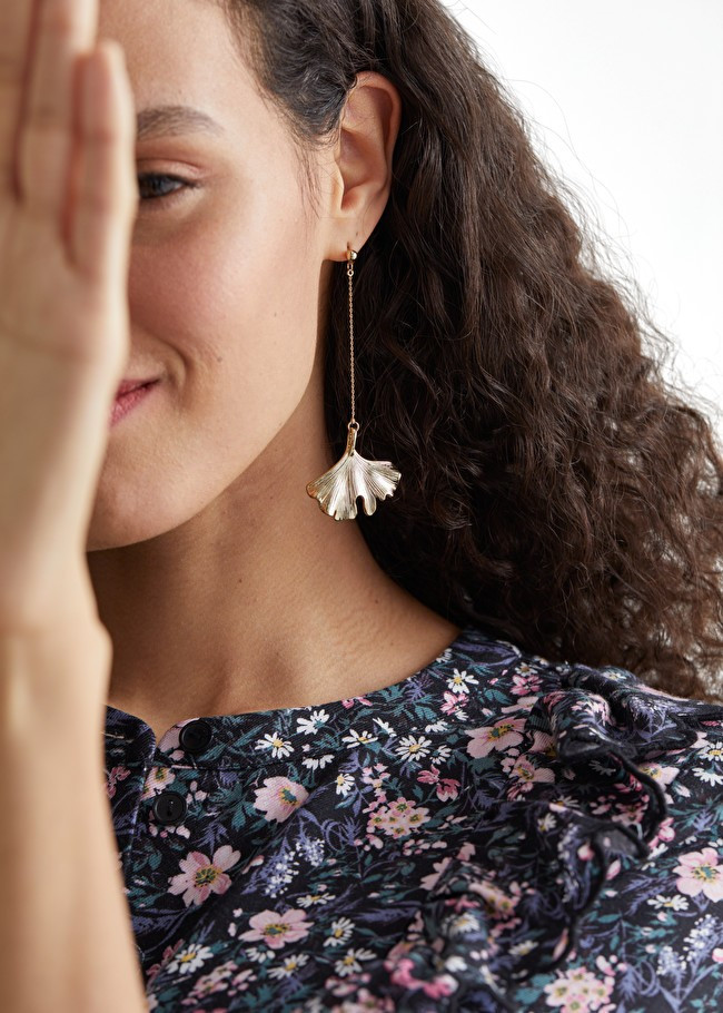 Ginkgo Leaf Hanging Earrings | & Other Stories (EU + UK)