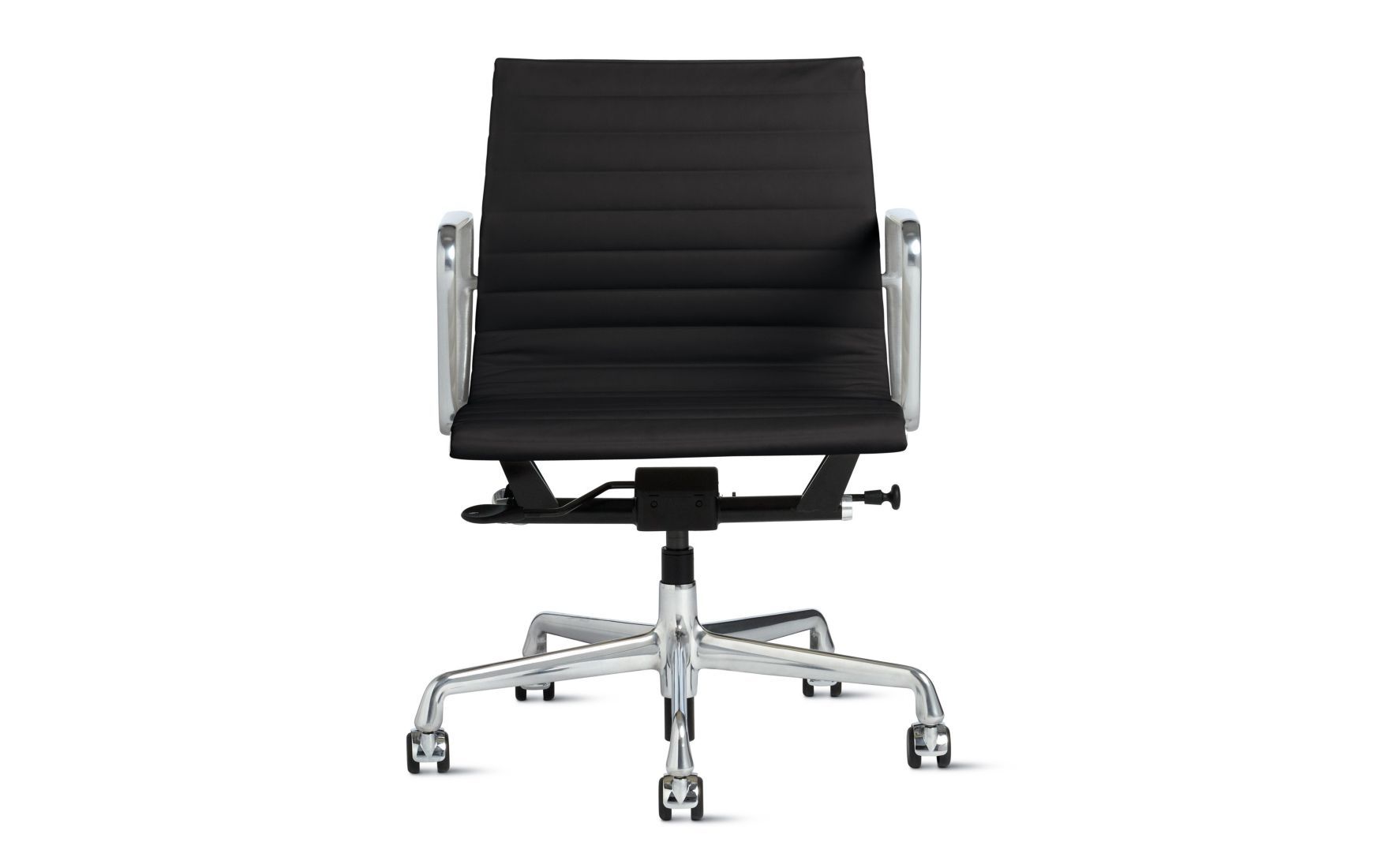 Eames® Aluminum Group Management Chair with Pneumatic Lift | Design Within Reach
