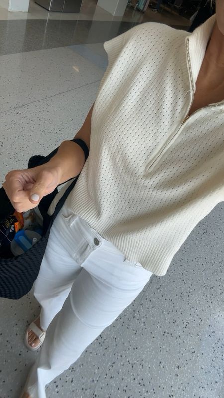 Travel look
Travel outfit
White jeans - size down


#LTKfindsunder100 #LTKstyletip #LTKfindsunder50