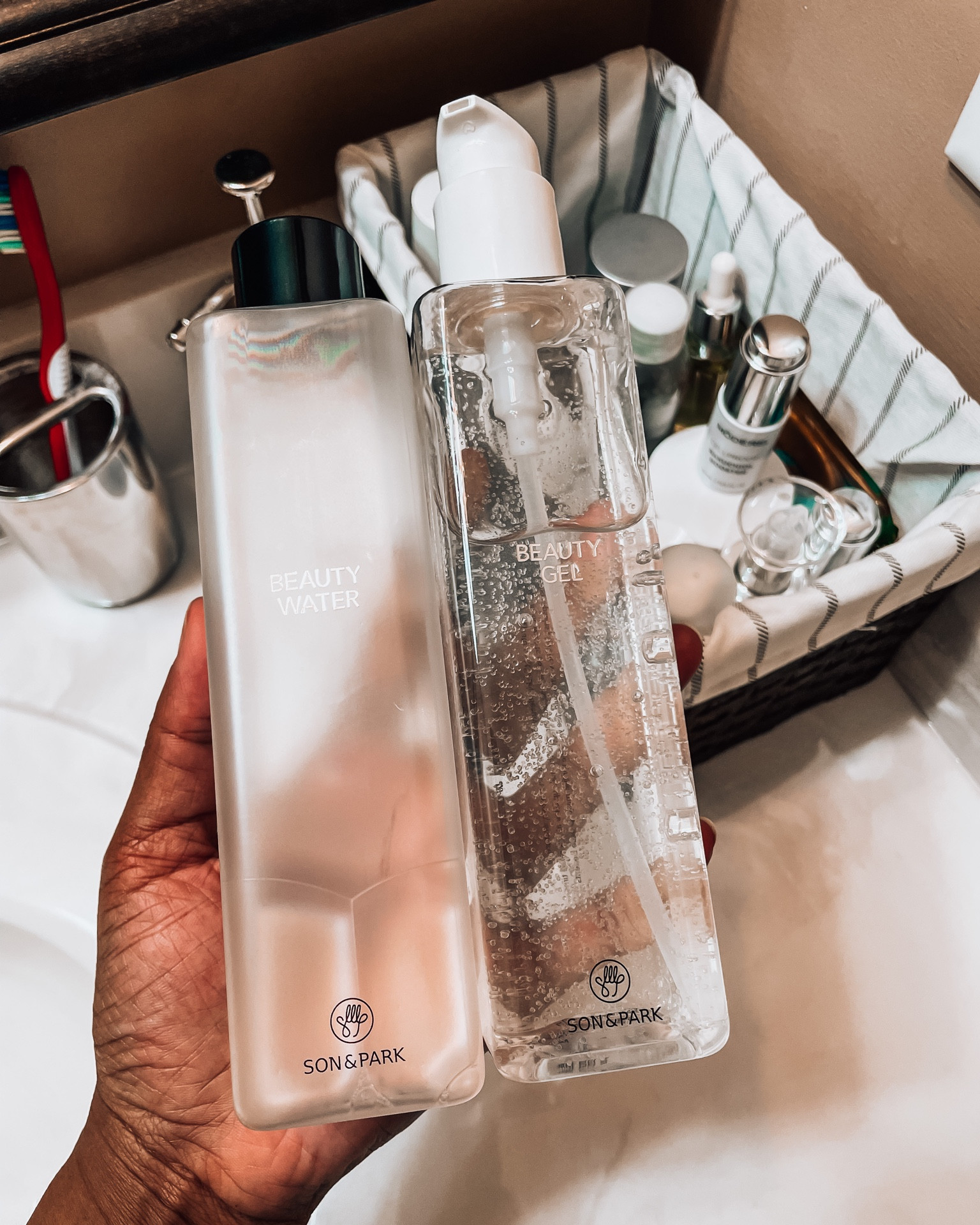 I forgot just how much I love these two skincare products! The Beauty Water is the great every day and multi-purpose toner, and the Beauty Gel add the perfect amount of glow to your face!! :-)

#skincare #sonandpark #beautywater #koreanskincare 


#LTKbeauty #LTKsalealert #LTKFind