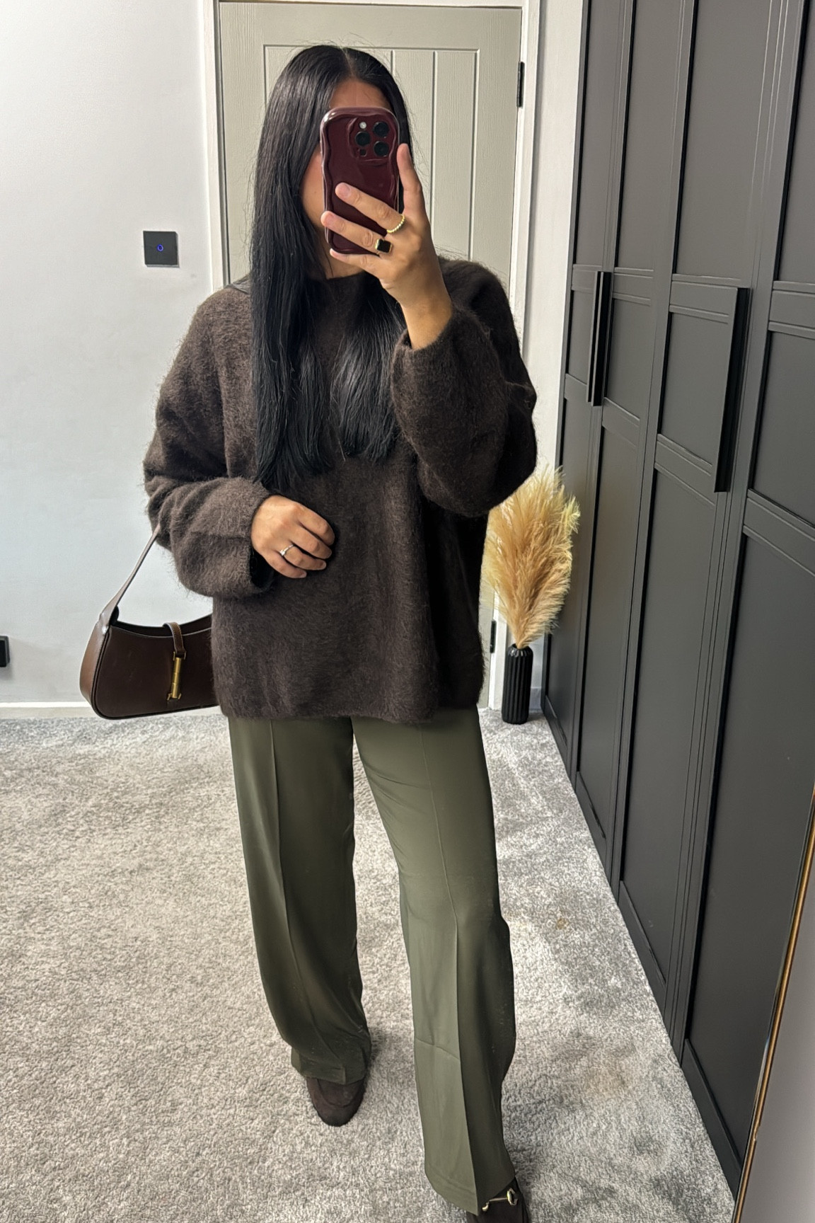 This season’s color palette embraces warm, cozy, and sophisticated tones, perfect for seamlessly transitioning your wardrobe from autumn to winter
❄️🍂✨

#LTKautumn #LTKeurope #LTKstyletip