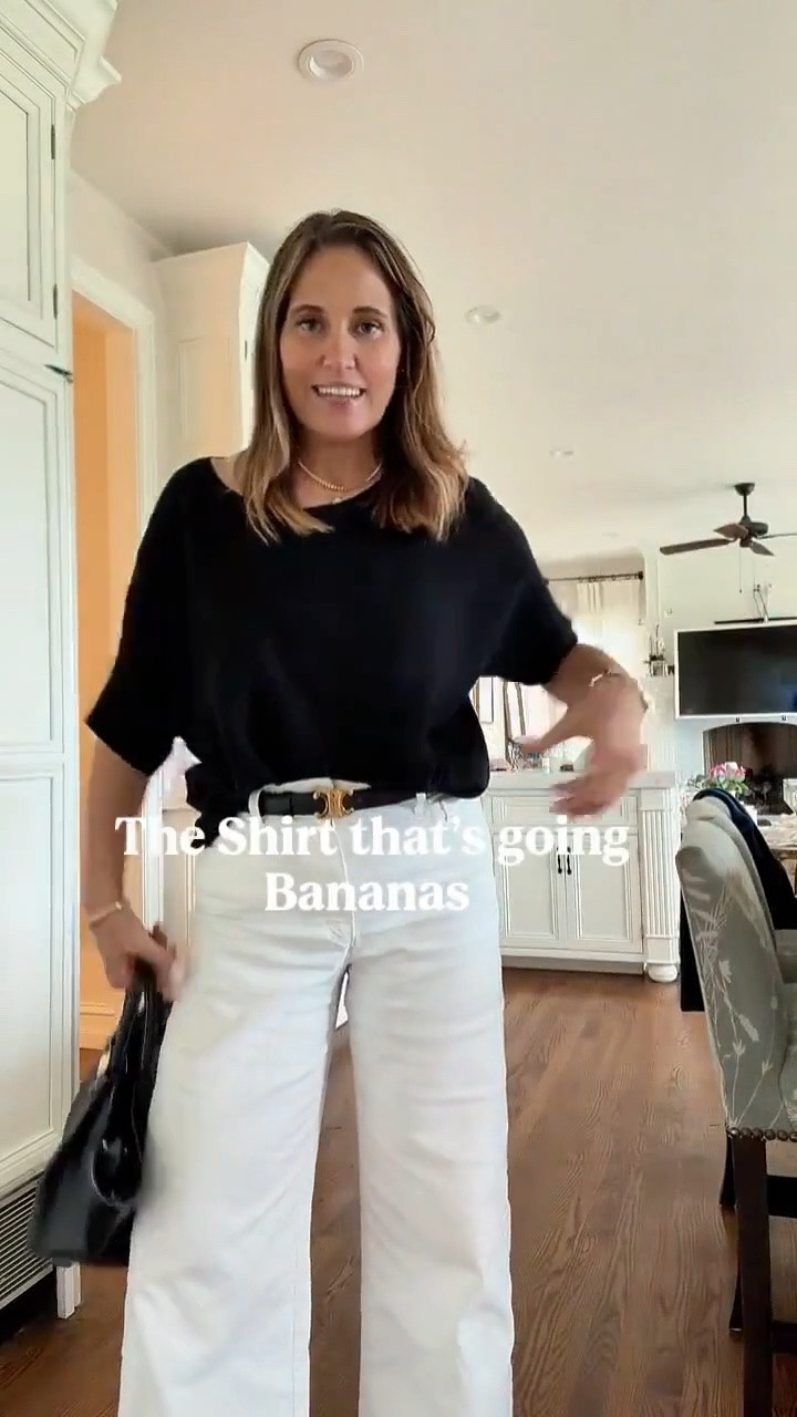 A shirt that everyone needs! This outfit is so simple yet I received so many compliments! An outfit you can definitely recreate. Top is on sale now for $39!! s

#LTKSeasonal #LTKOver40 #LTKMidsize