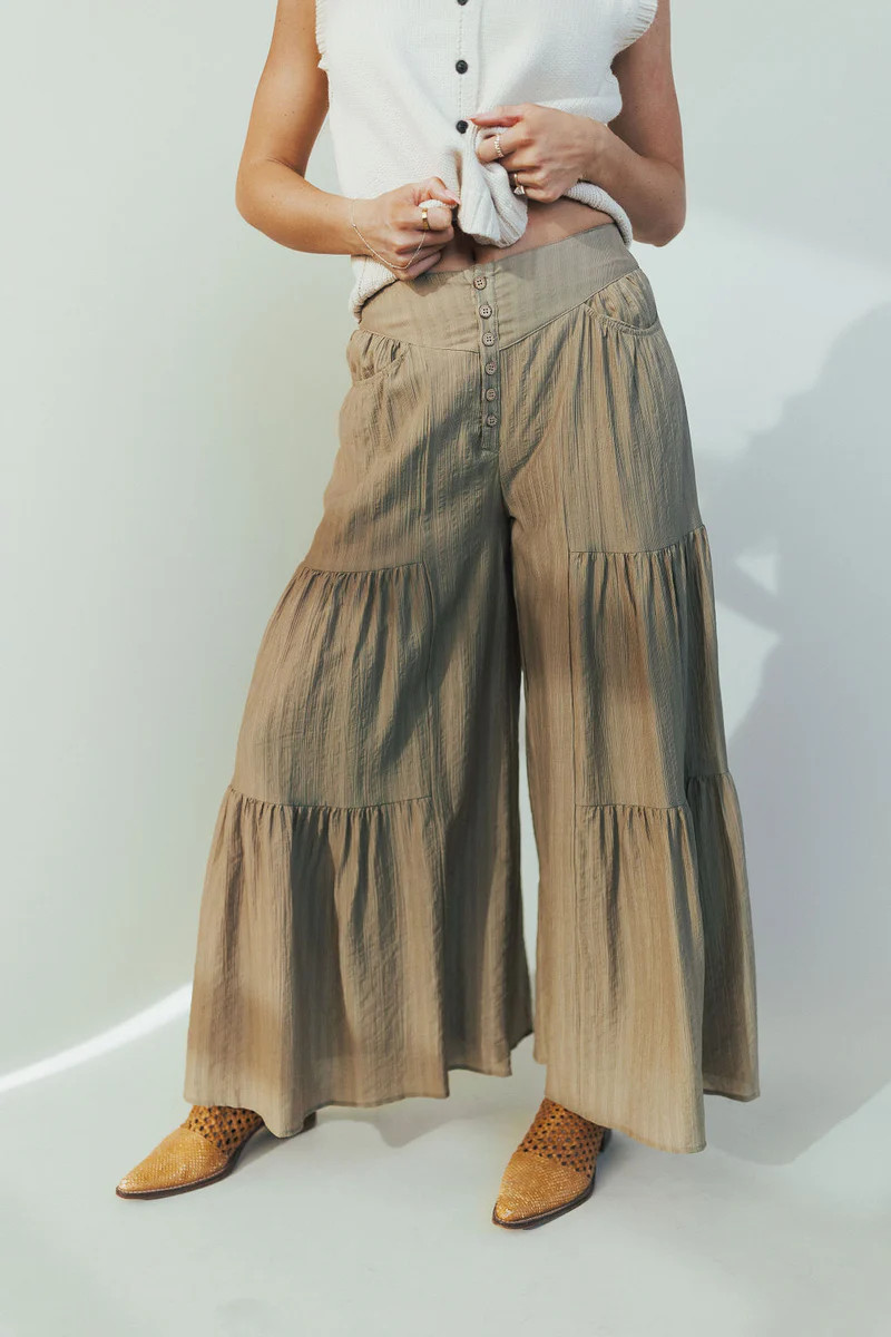 Sloane Pants in Olive | Henly