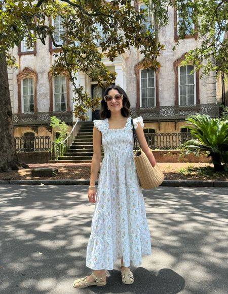 day 2 of exploring savannah | wearing size xsmall in dress + these sandals have been so comfy to walk around all day in!! 

For sandals use code APRIL15 for 15% off for 1st time customers!! #summerfashion #sandals #dress 