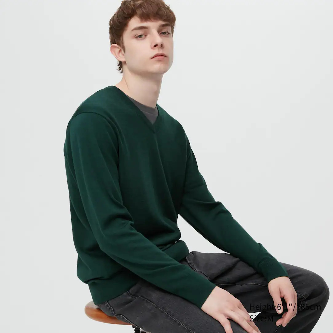 100% Extra feine Merinowolle Pullover mit V-Ausschnitt | UNIQLO (DE)