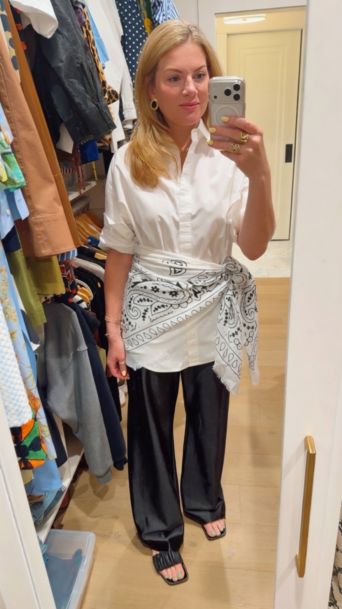 Tying an oversized scarf around your waist is a fun way to style an otherwise basic look! 

#LTKootd #LTKOver40