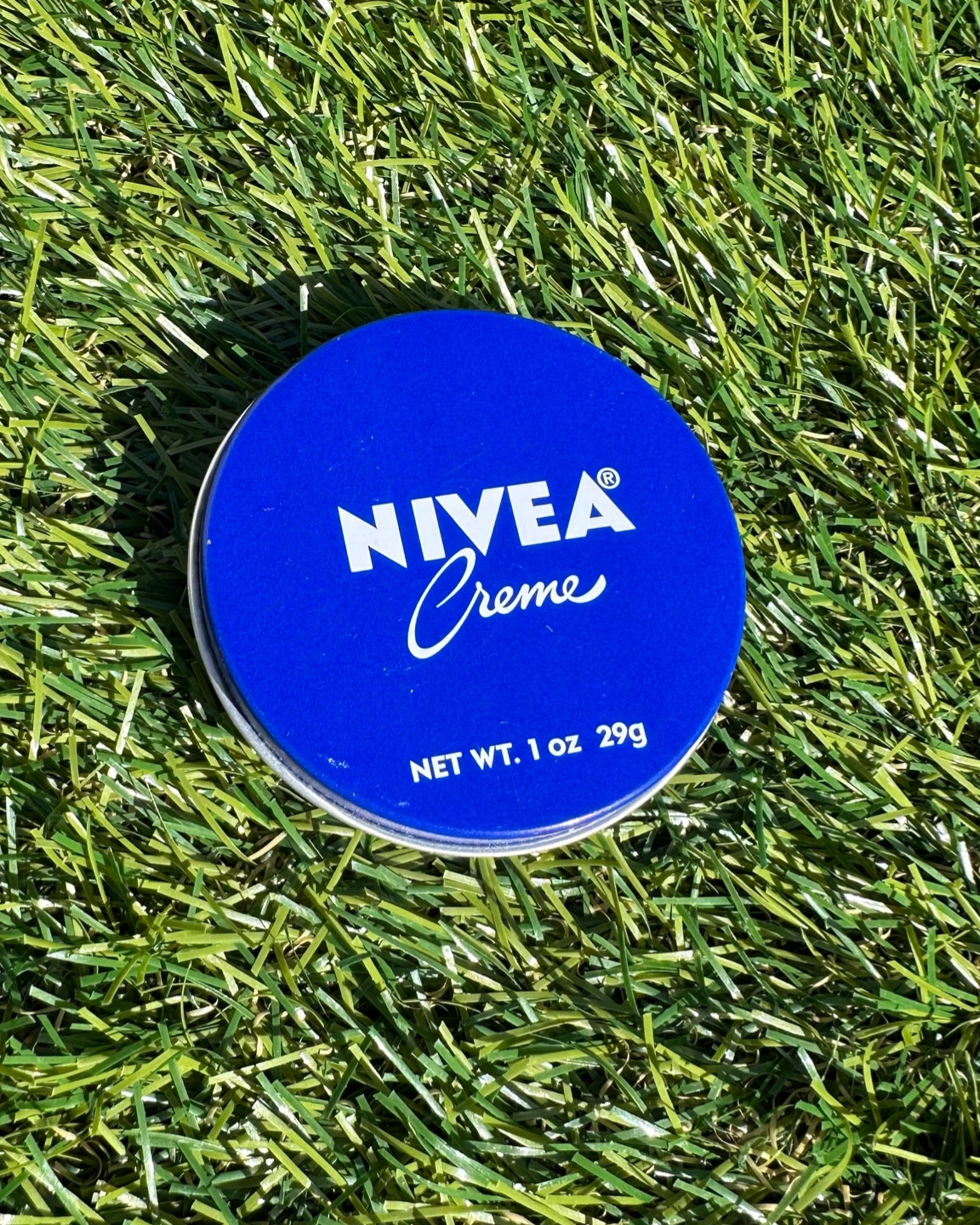 Ashy hands ain’t gonna get me?! 
This is a bag ESSENTIAL for an on the go girlie. 💨